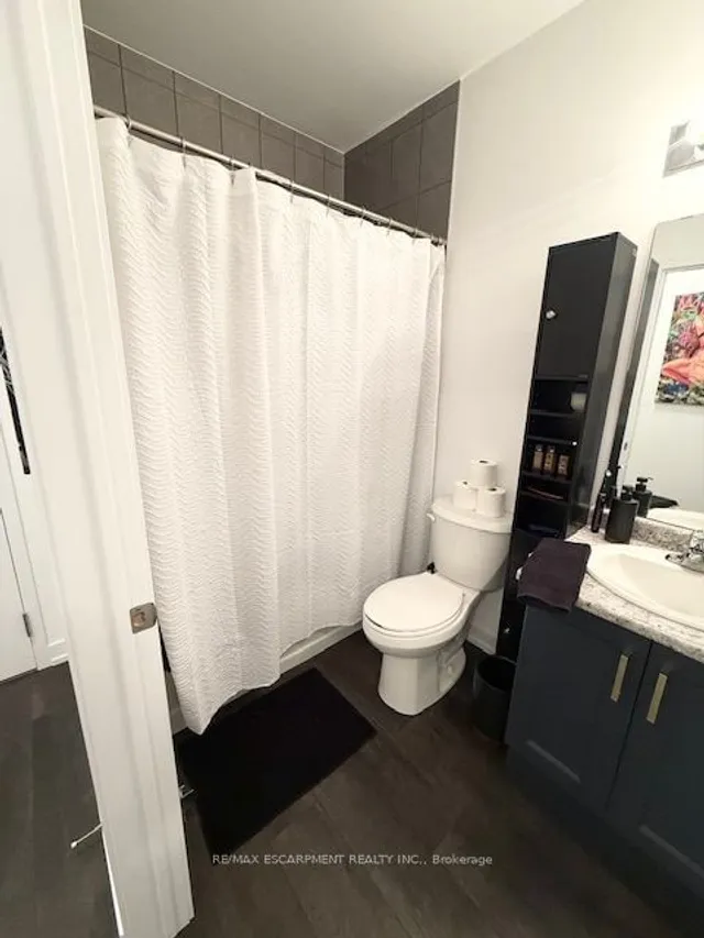 Additional property image - 470 DUNDAS St Unit 102