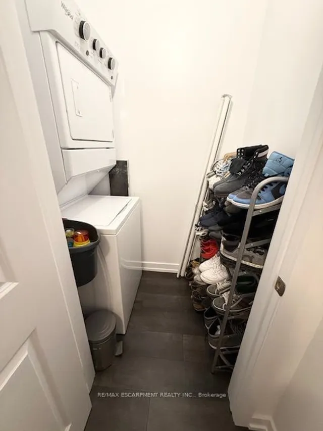 Additional property image - 470 DUNDAS St Unit 102