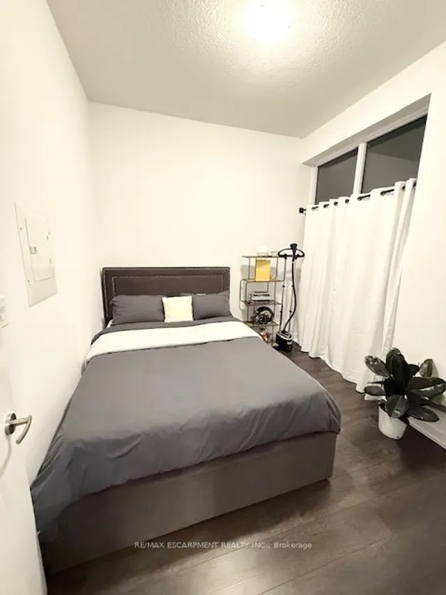 Additional property image - 470 DUNDAS St Unit 102