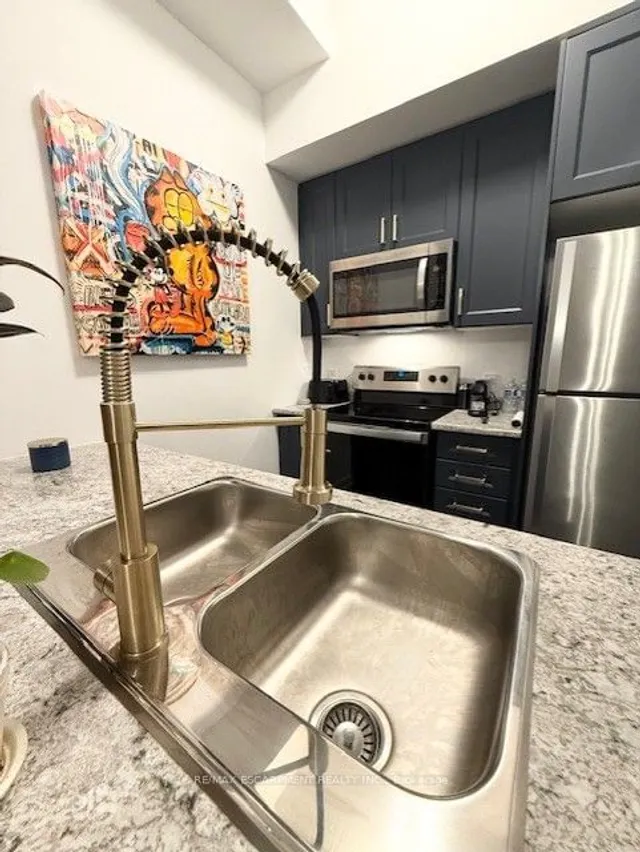 Additional property image - 470 DUNDAS St Unit 102