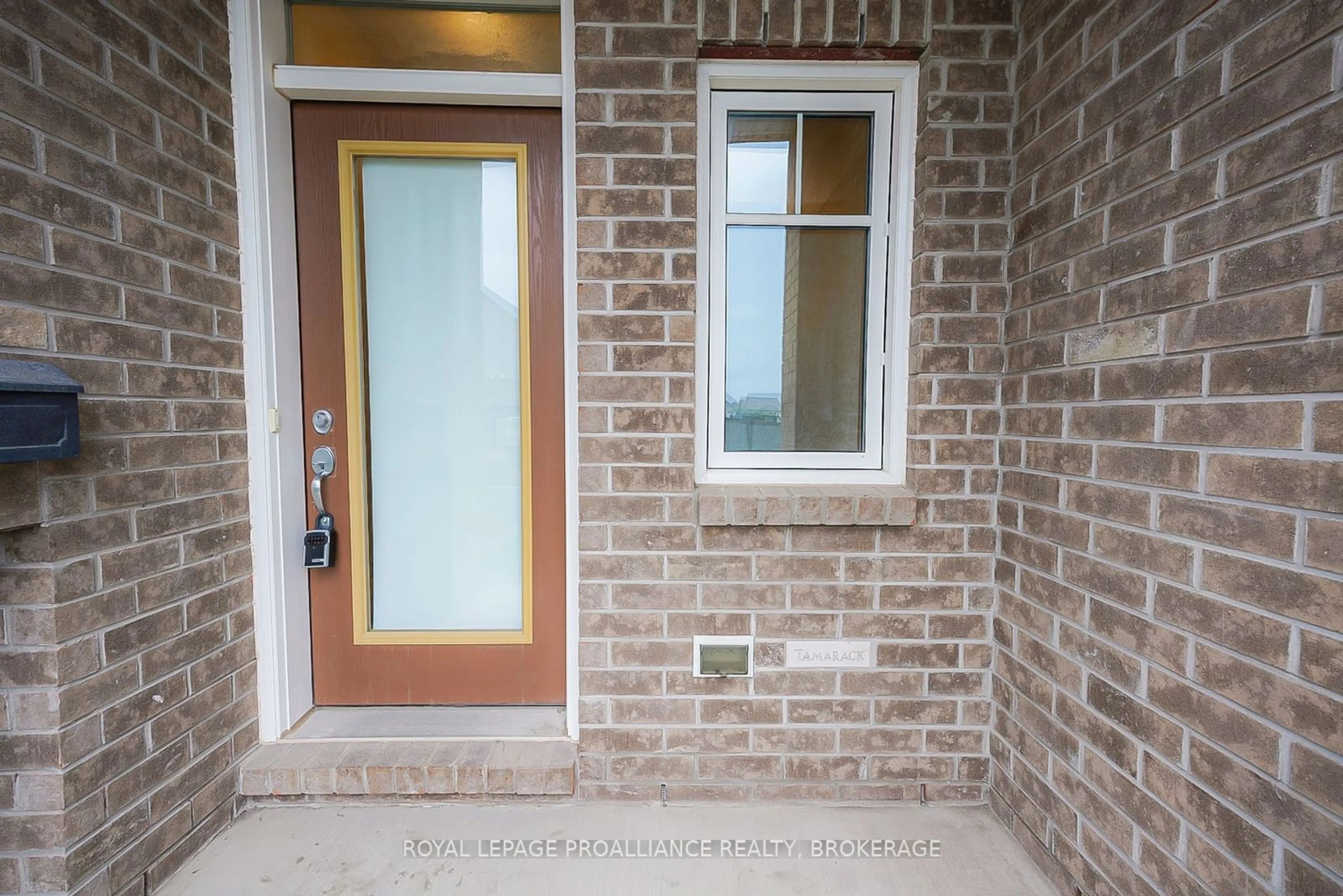 Indoor entryway, cement floor for 1341 TREMONT Dr, Kingston Ontario K7P 0M5