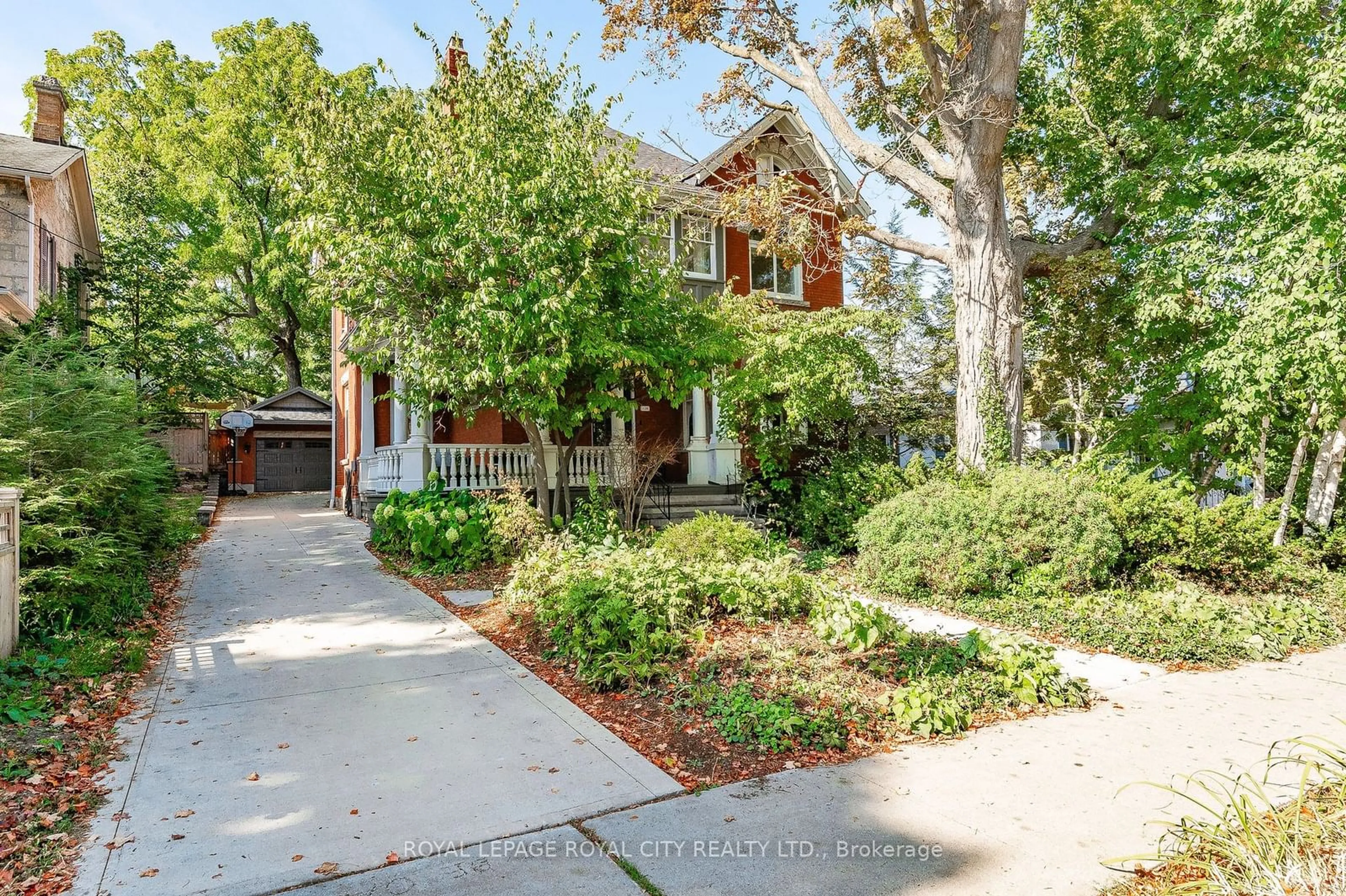 Frontside or backside of a home, the street view for 138 Dublin St, Guelph Ontario N1H 4N7