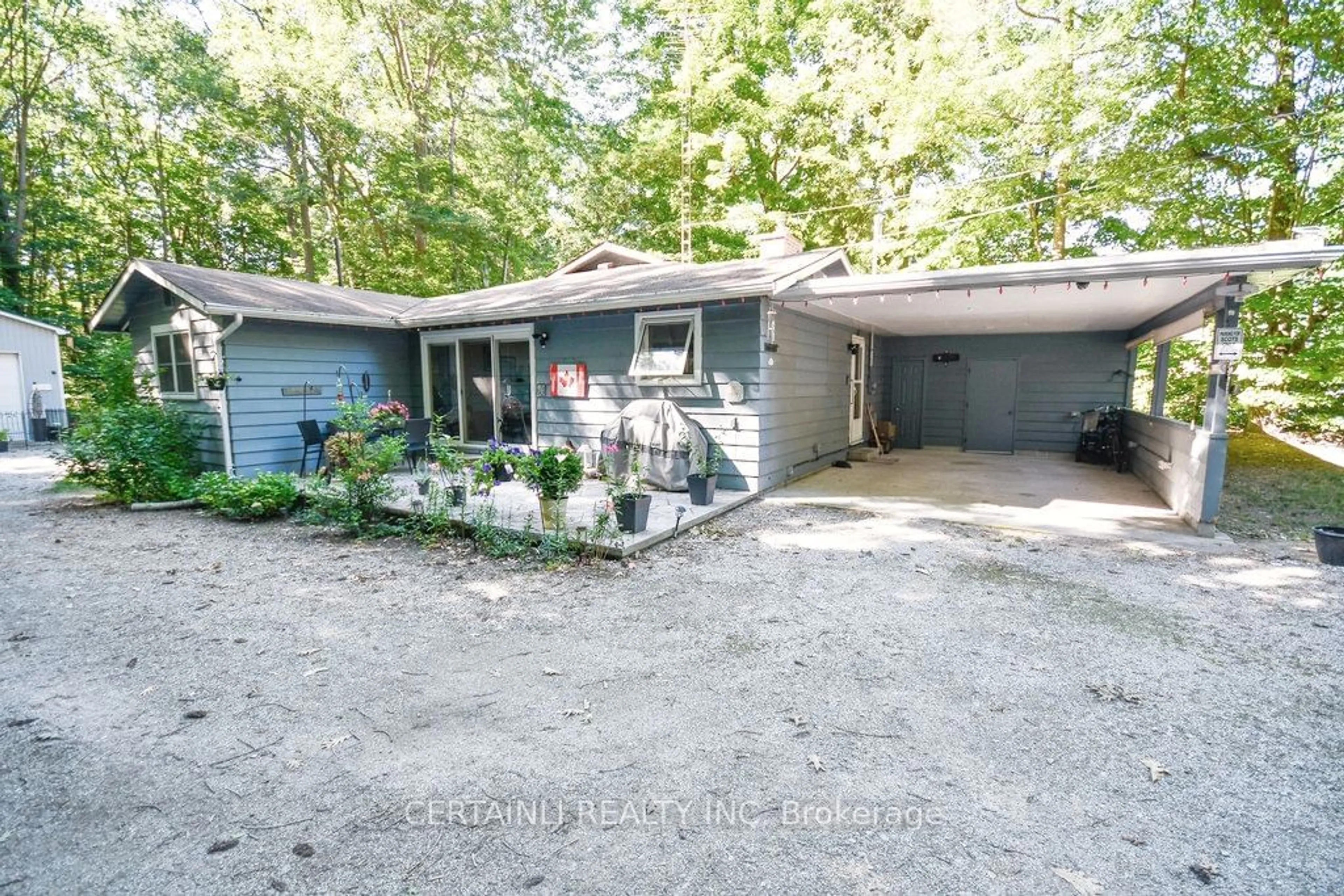 Frontside or backside of a home, cottage for 223 Ontario St, Lambton Shores Ontario N0M 1T0