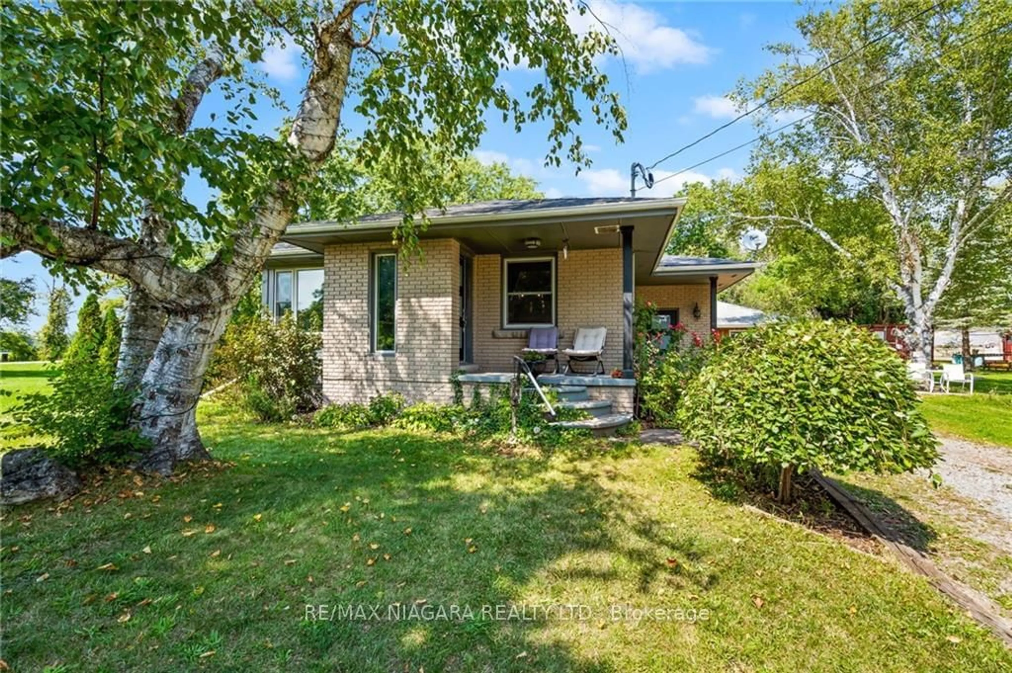 Frontside or backside of a home, cottage for 908 Netherby Rd, Welland Ontario L3B 5N7