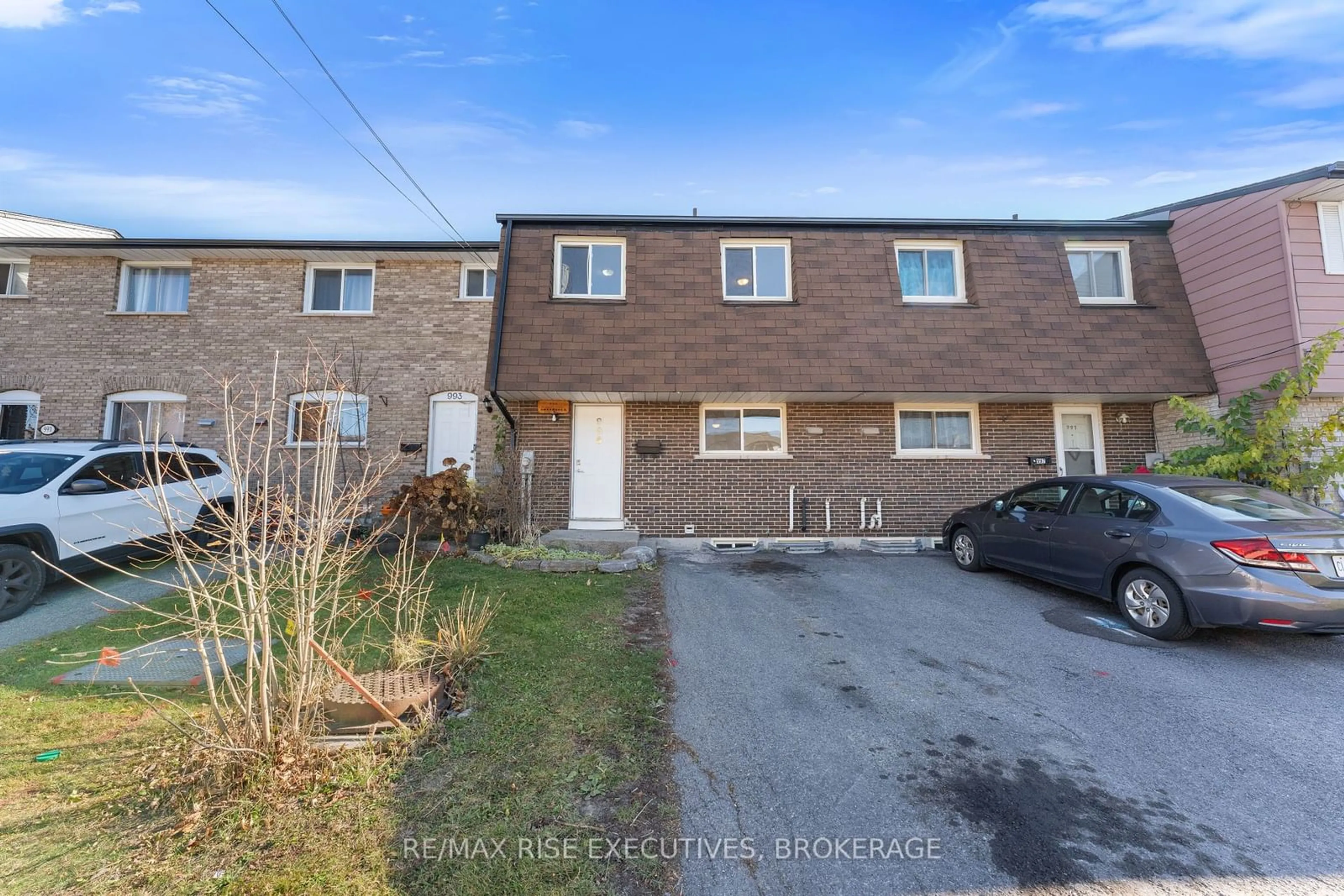 A pic from exterior of the house or condo, the street view for 995 Amberdale Cres, Kingston Ontario K7M 6X6