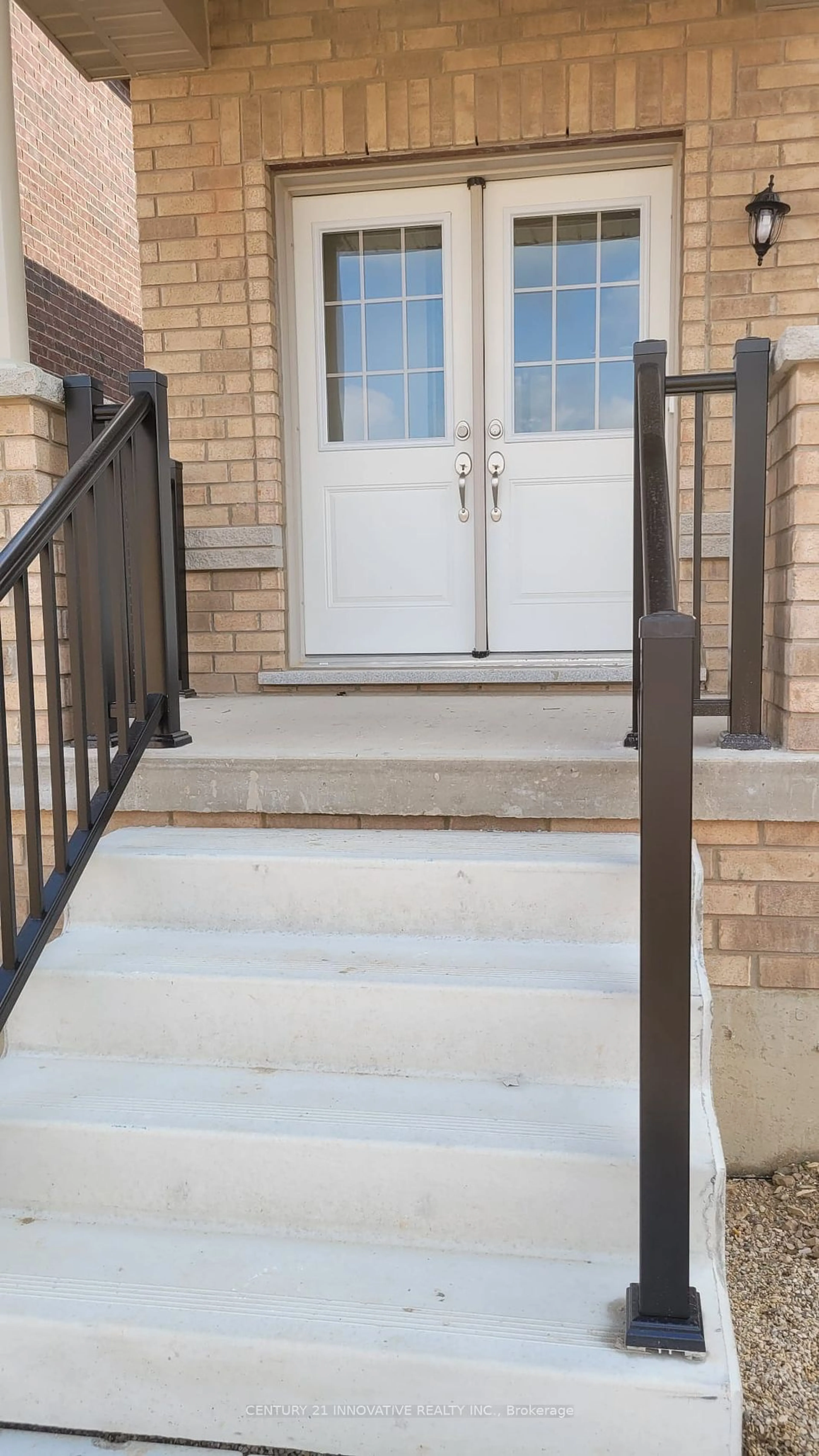 Stairs for 318 Russell St, Southgate Ontario N0C 1B0