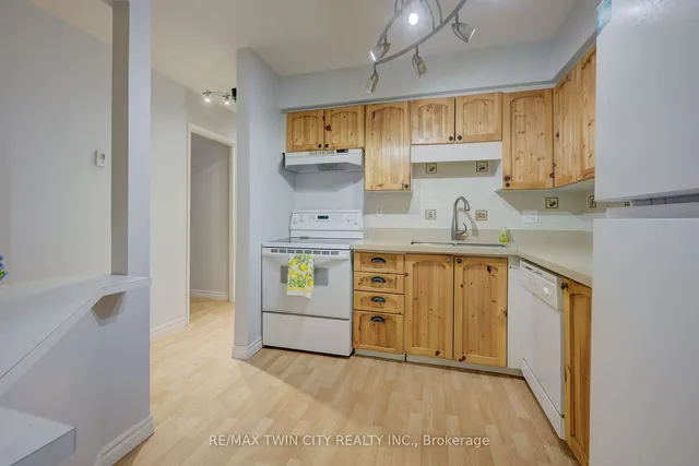 Additional property image - 3085 Kingsway Dr Unit 25