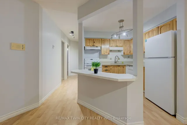 Additional property image - 3085 Kingsway Dr Unit 25