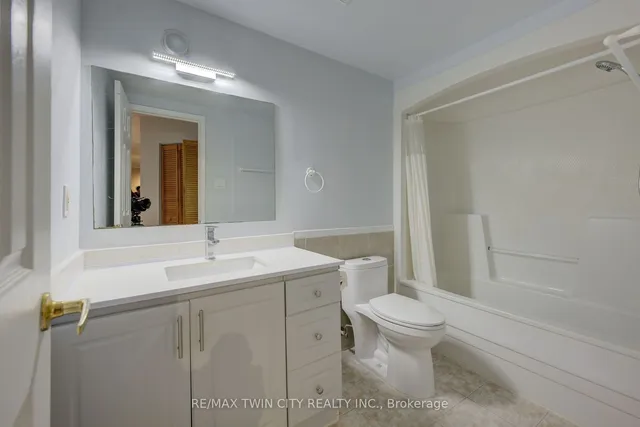 Additional property image - 3085 Kingsway Dr Unit 25