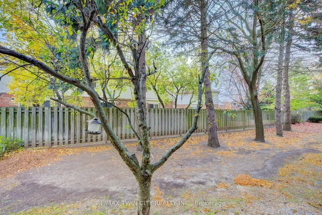 Additional property image - 3085 Kingsway Dr Unit 25