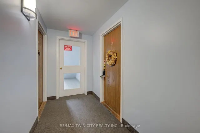 Additional property image - 3085 Kingsway Dr Unit 25