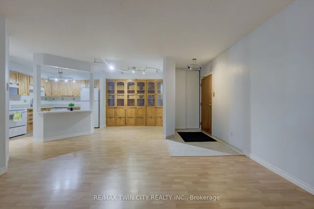 Additional property image - 3085 Kingsway Dr Unit 25