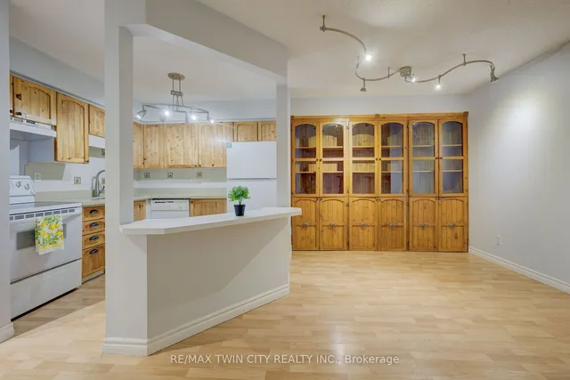 Additional property image - 3085 Kingsway Dr Unit 25