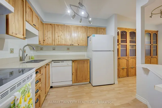 Additional property image - 3085 Kingsway Dr Unit 25