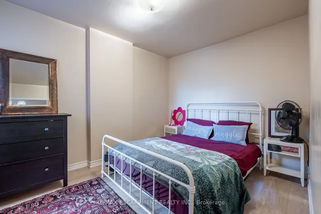 Additional property image - 50 1/2 Clyde St