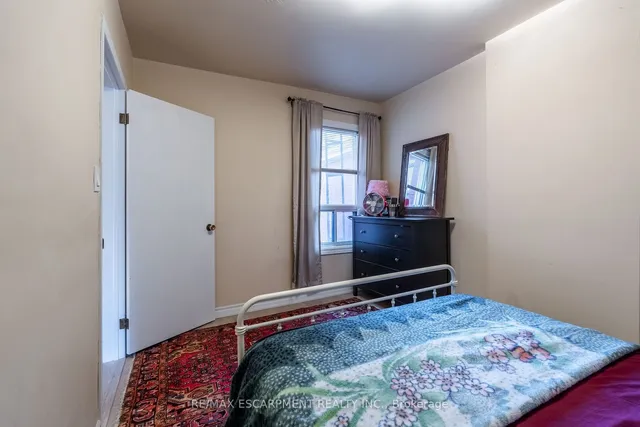 Additional property image - 50 1/2 Clyde St