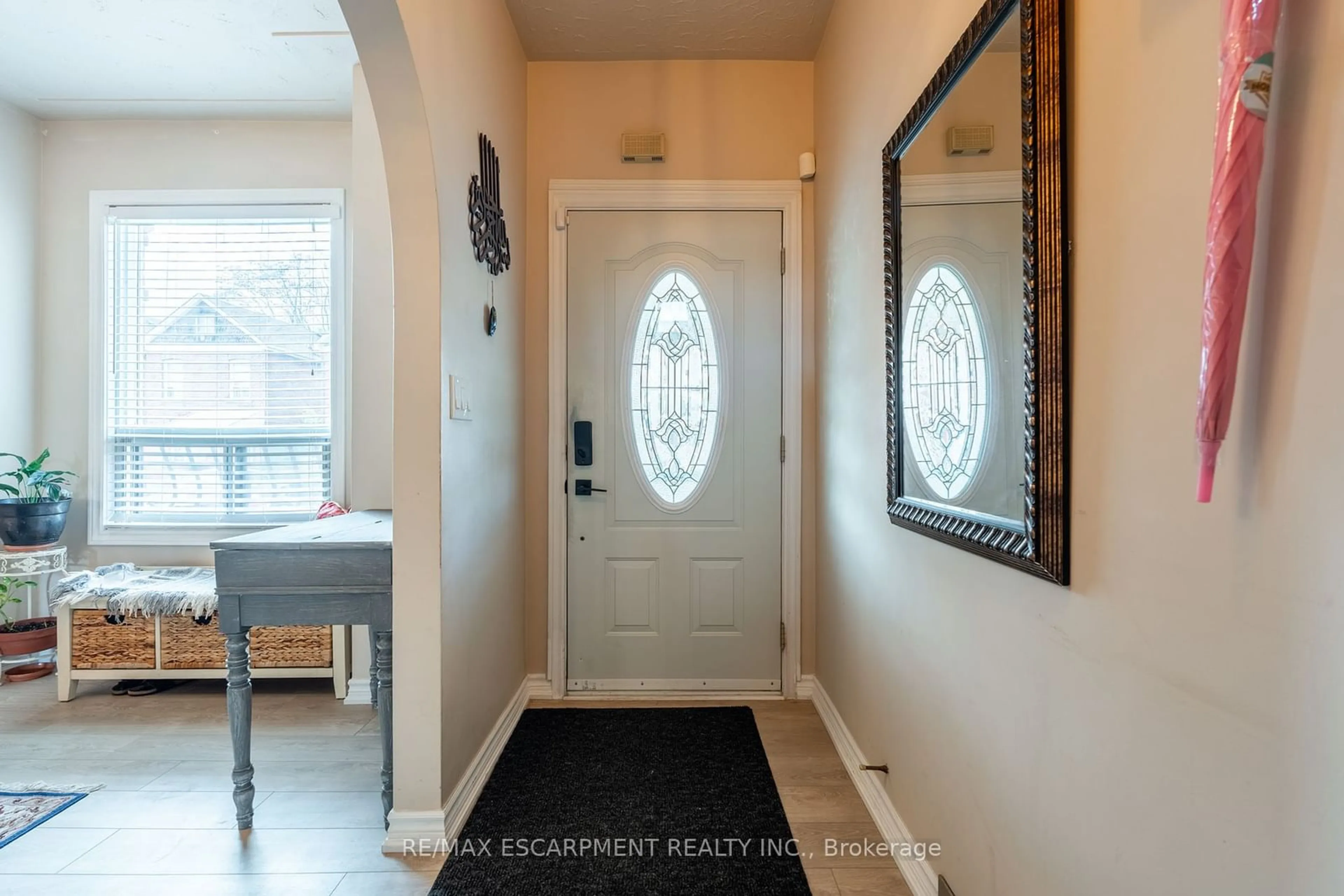 Indoor entryway, wood floors for 50 1/2 Clyde St, Hamilton Ontario L8L 5R4