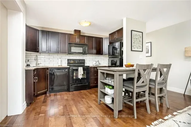Additional property image - 275 OLD HURON Rd Unit 18