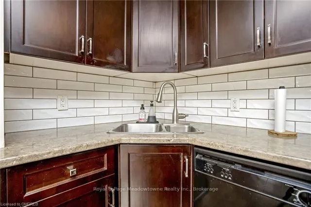 Additional property image - 275 OLD HURON Rd Unit 18