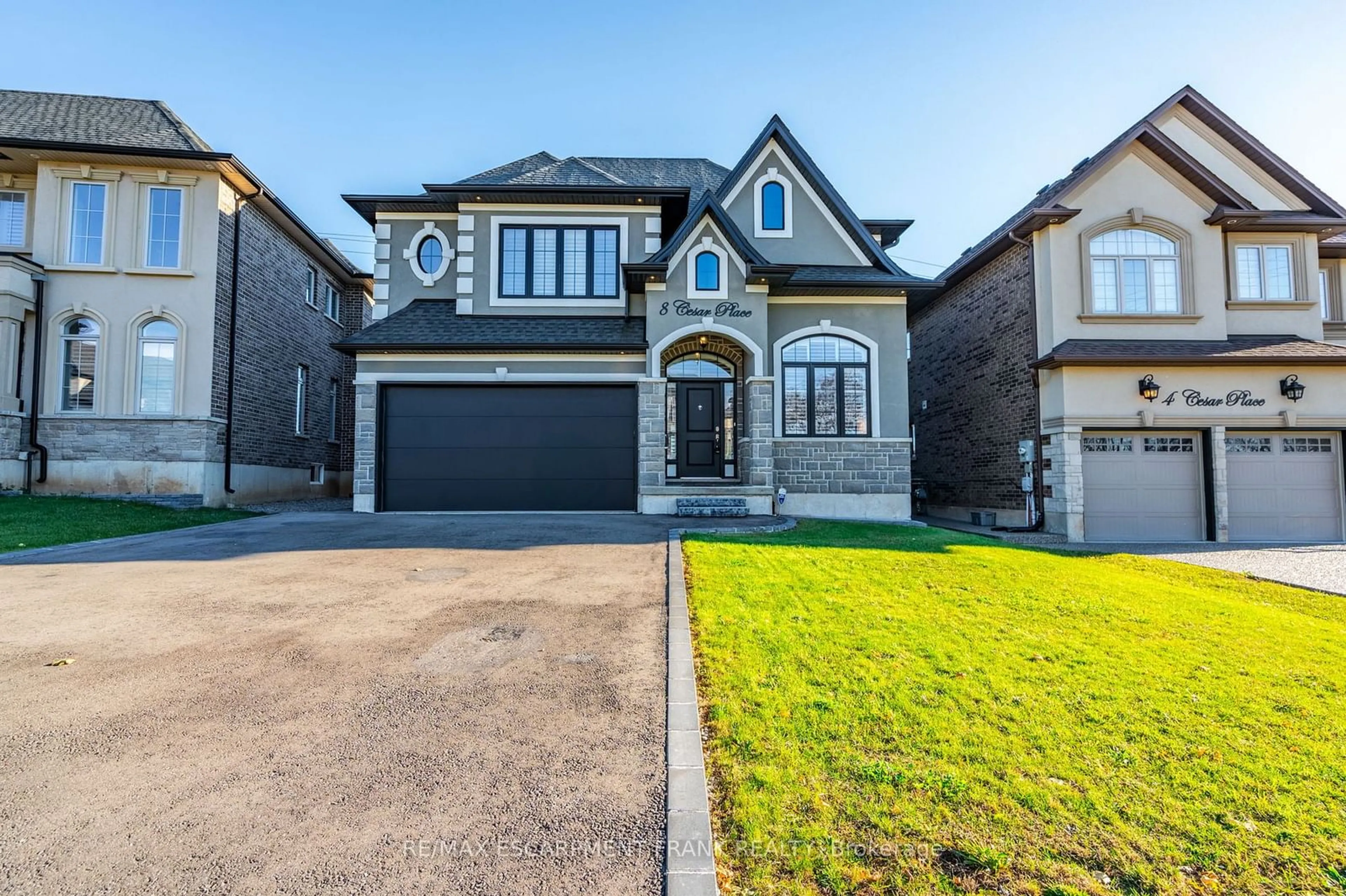 Frontside or backside of a home, the street view for 8 CESAR Pl, Hamilton Ontario L9G 0G3