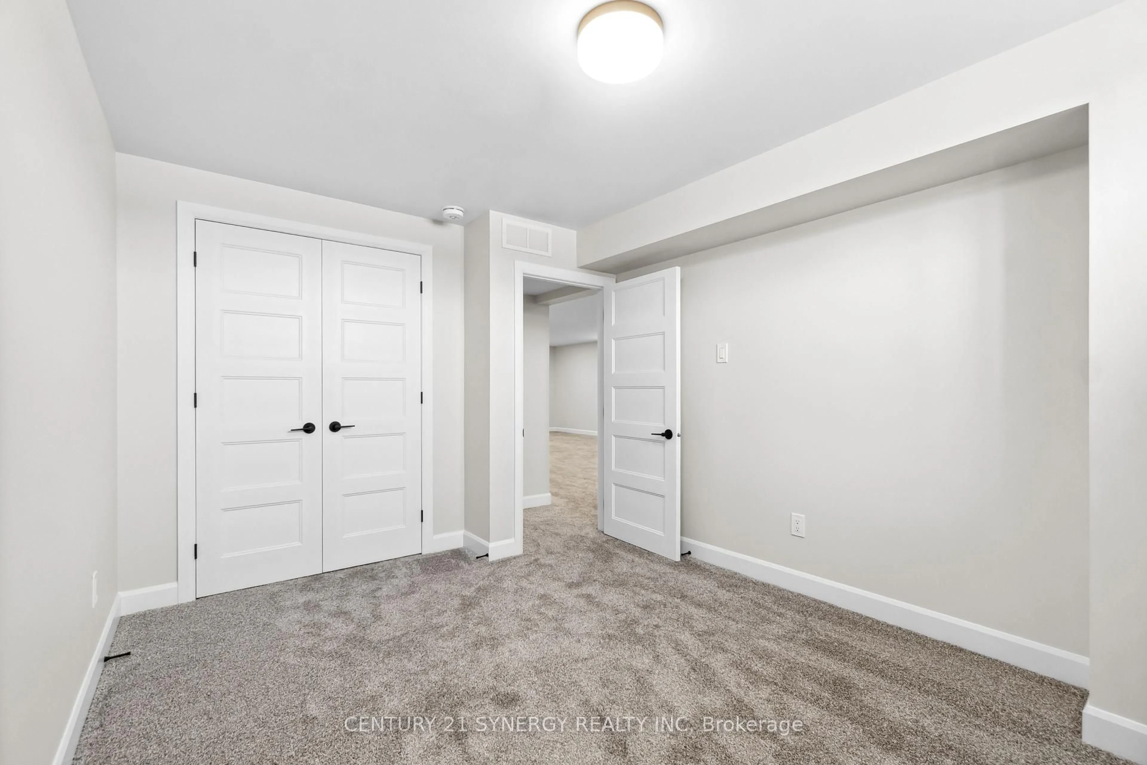A pic of a room for 40 HELEN St, North Stormont Ontario K0A 1R0