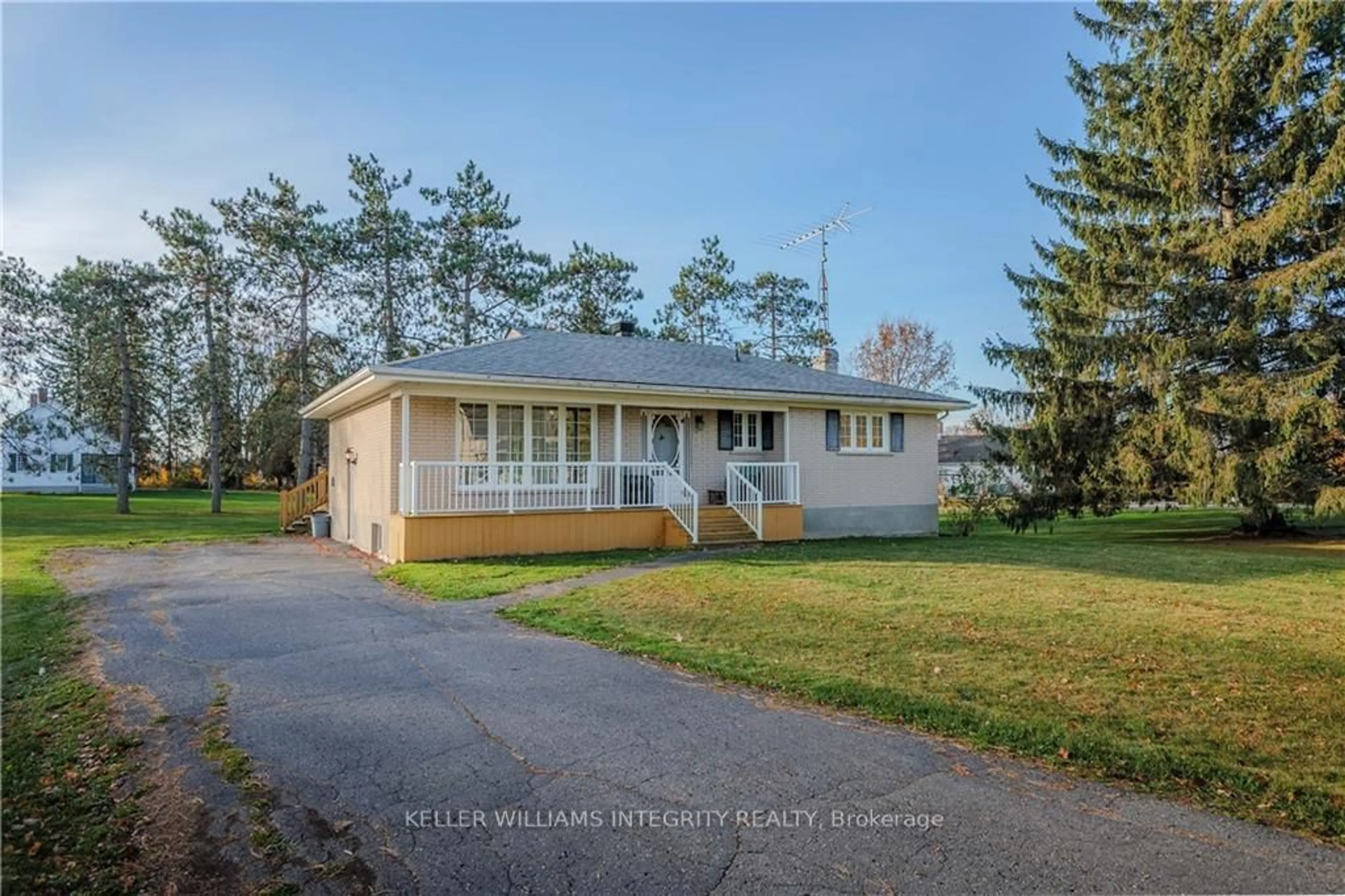 Frontside or backside of a home, cottage for 19732 JOHN St, South Glengarry Ontario K0C 2J0