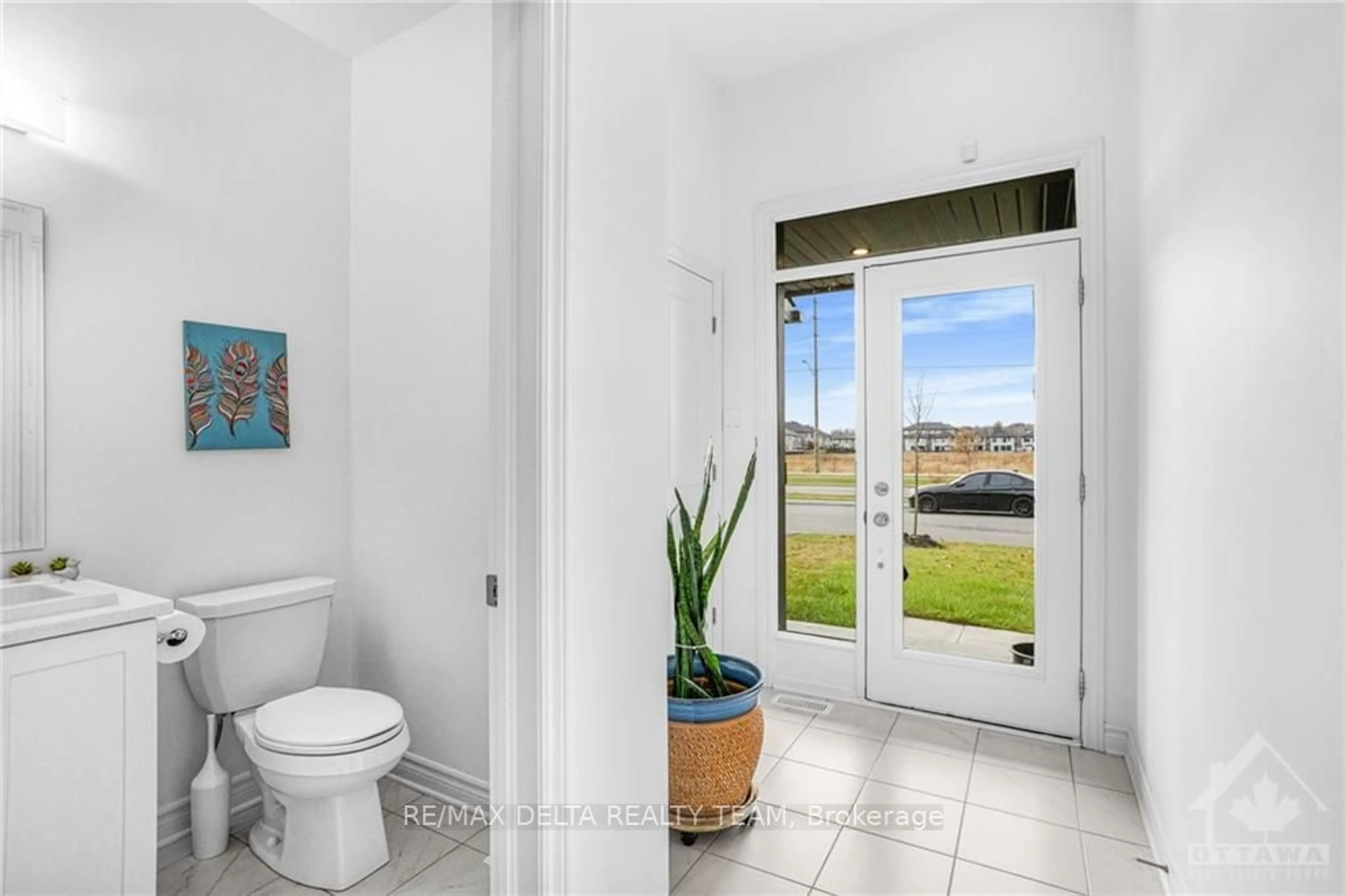 Bathroom, ceramic floors for 687 CORDELETTE Circ, Orleans - Convent Glen and Area Ontario K1W 0P6