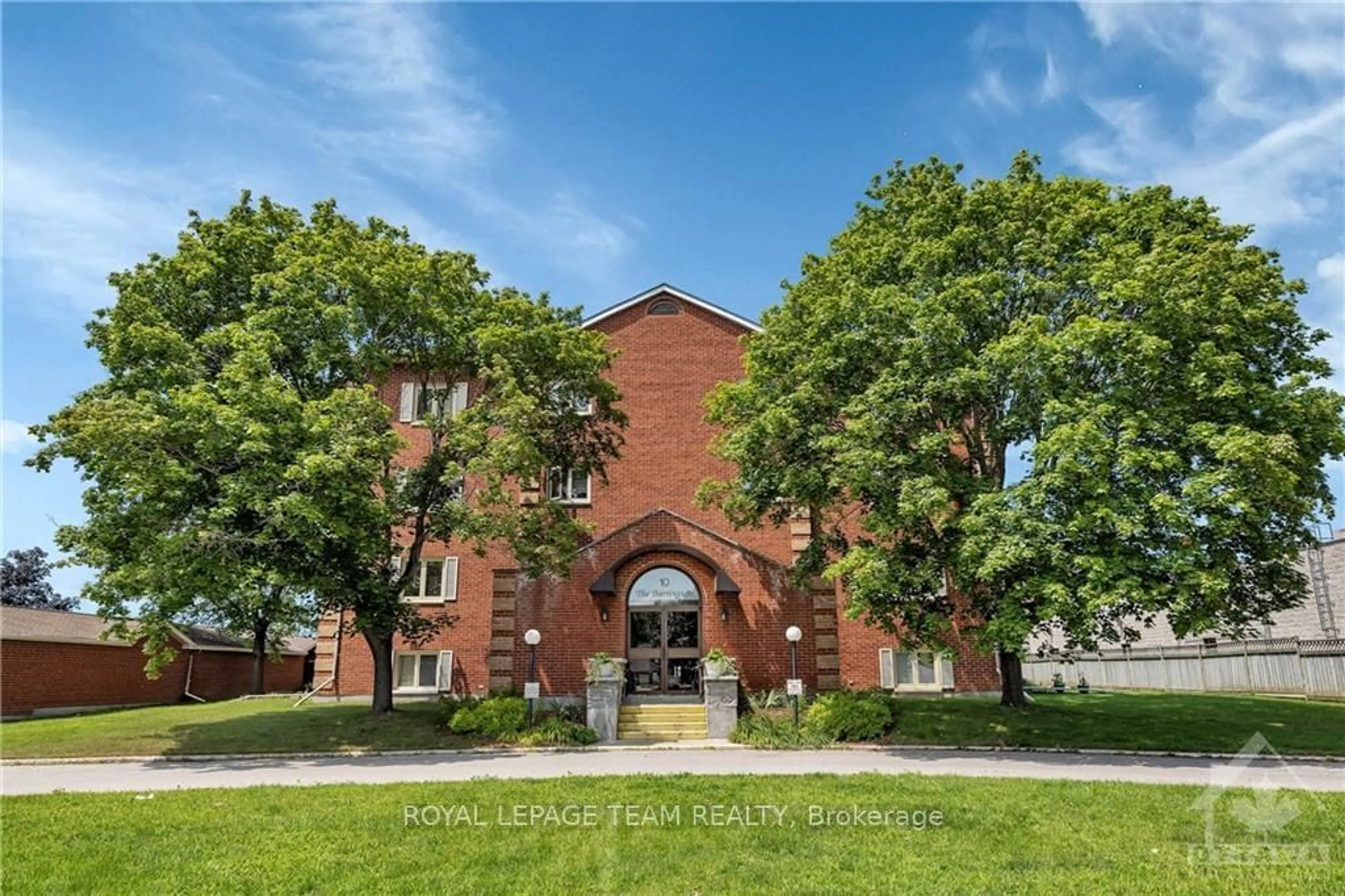 A pic from exterior of the house or condo, the front or back of building for 10 ARMSTRONG Dr #306, Smiths Falls Ontario K7A 5H8