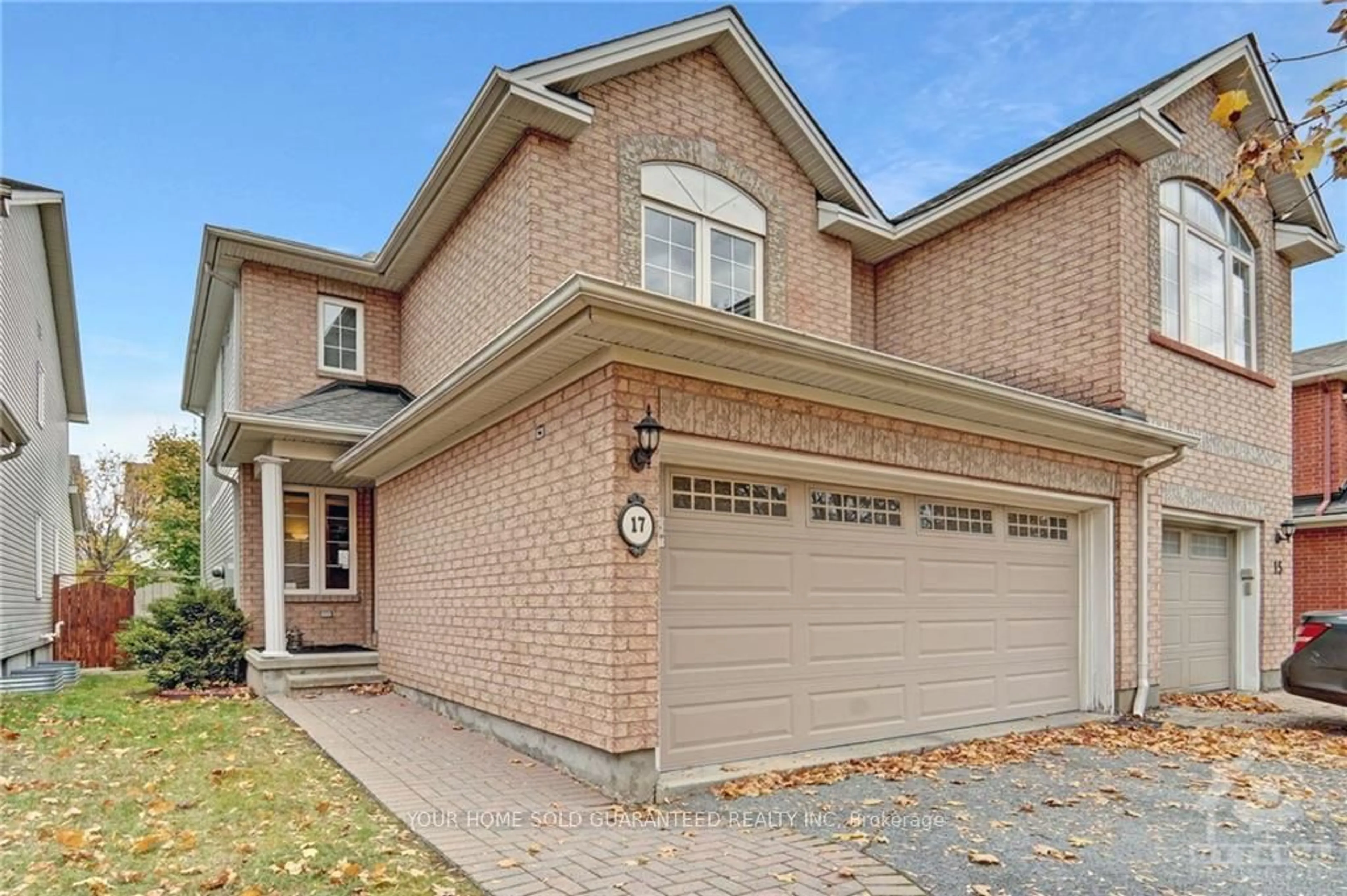 Home with brick exterior material for 17 COLERIDGE St, Carlington - Central Park Ontario K2C 4C8