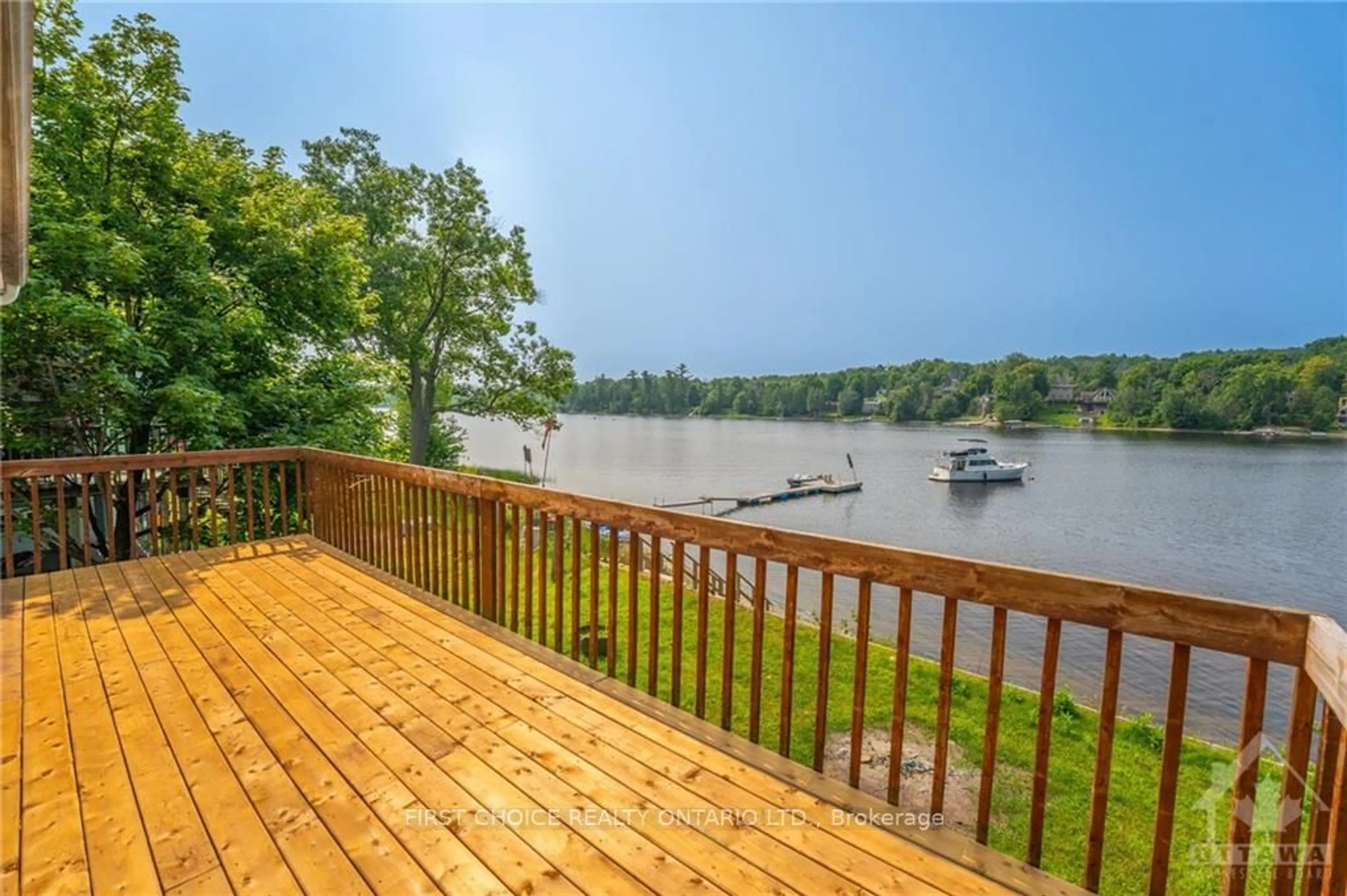 Patio, the view of lake or river for 1108 BAYVIEW Dr, Constance Bay - Dunrobin - Kilmaurs - Woodlawn Ontario K0A 3M0