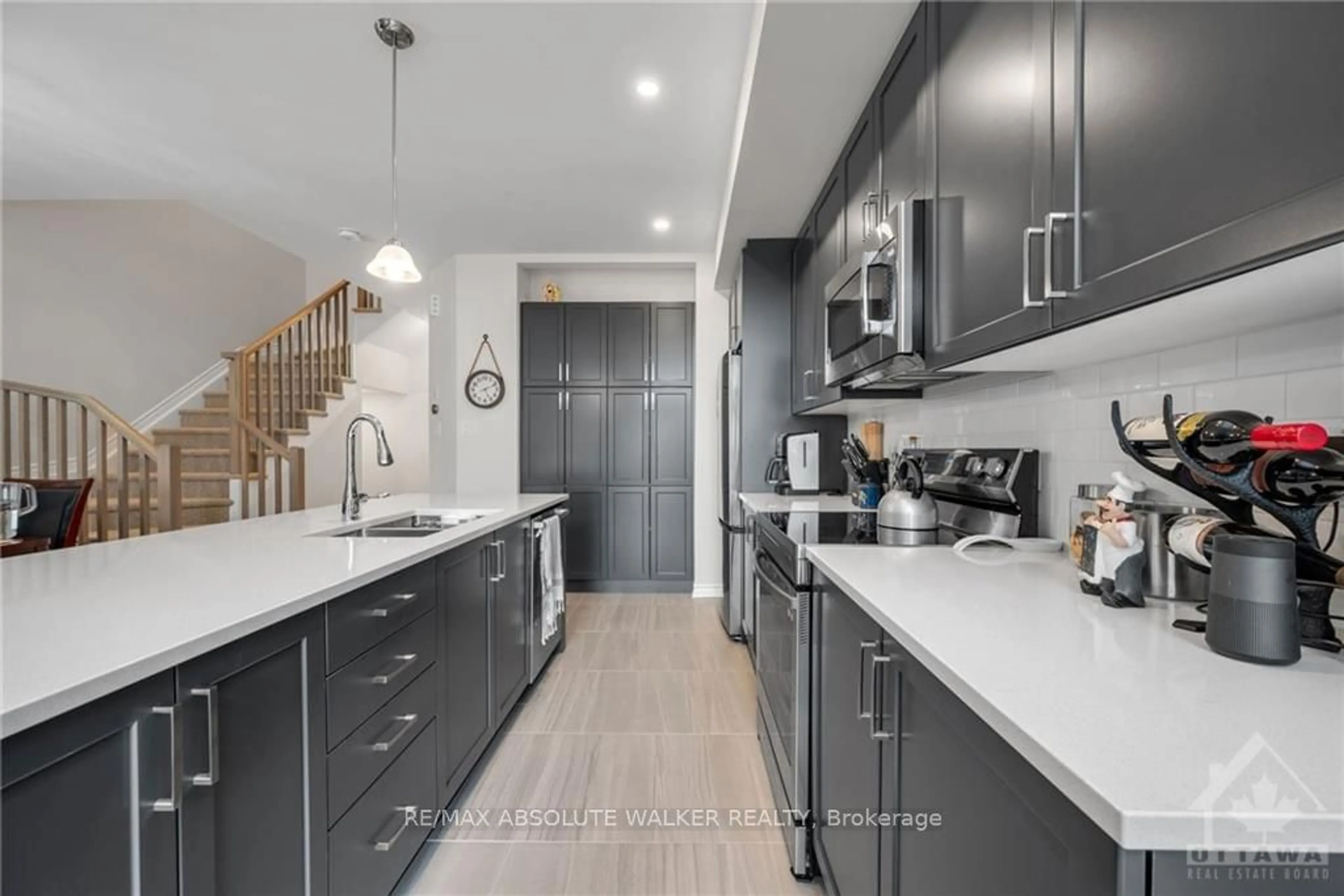 Open concept kitchen for 946 SOCCA Cres, Orleans - Cumberland and Area Ontario K4A 5M1