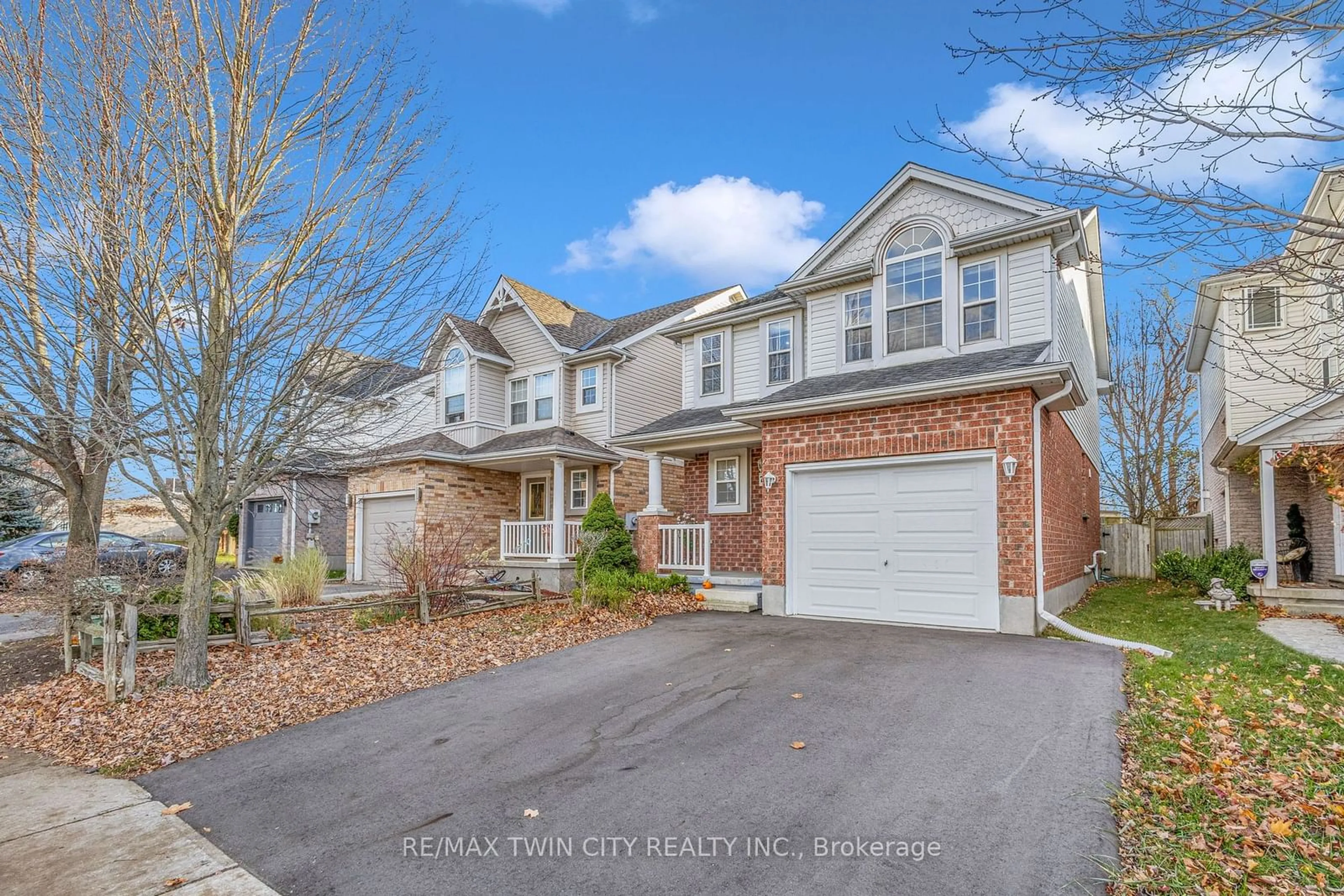 A pic from exterior of the house or condo, the street view for 79 Jerry Dr, Cambridge Ontario N3C 4G2