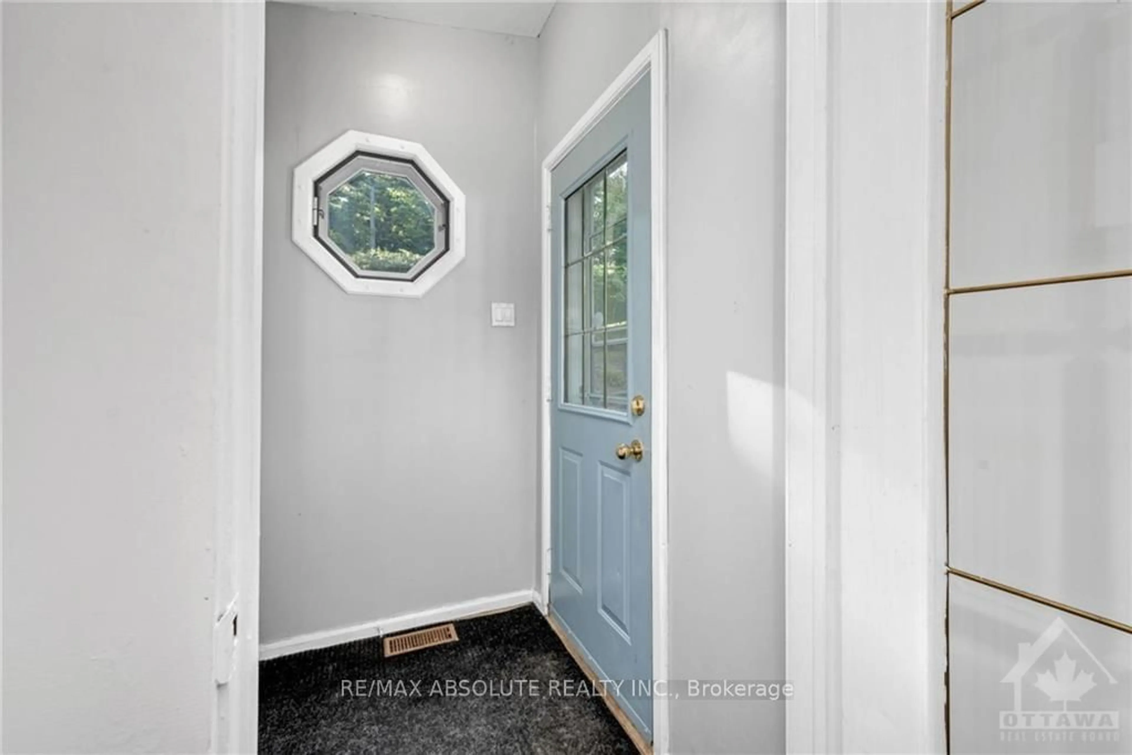 Indoor entryway, wood floors for 3577 CALABOGIE Rd, Greater Madawaska Ontario K0J 1H0