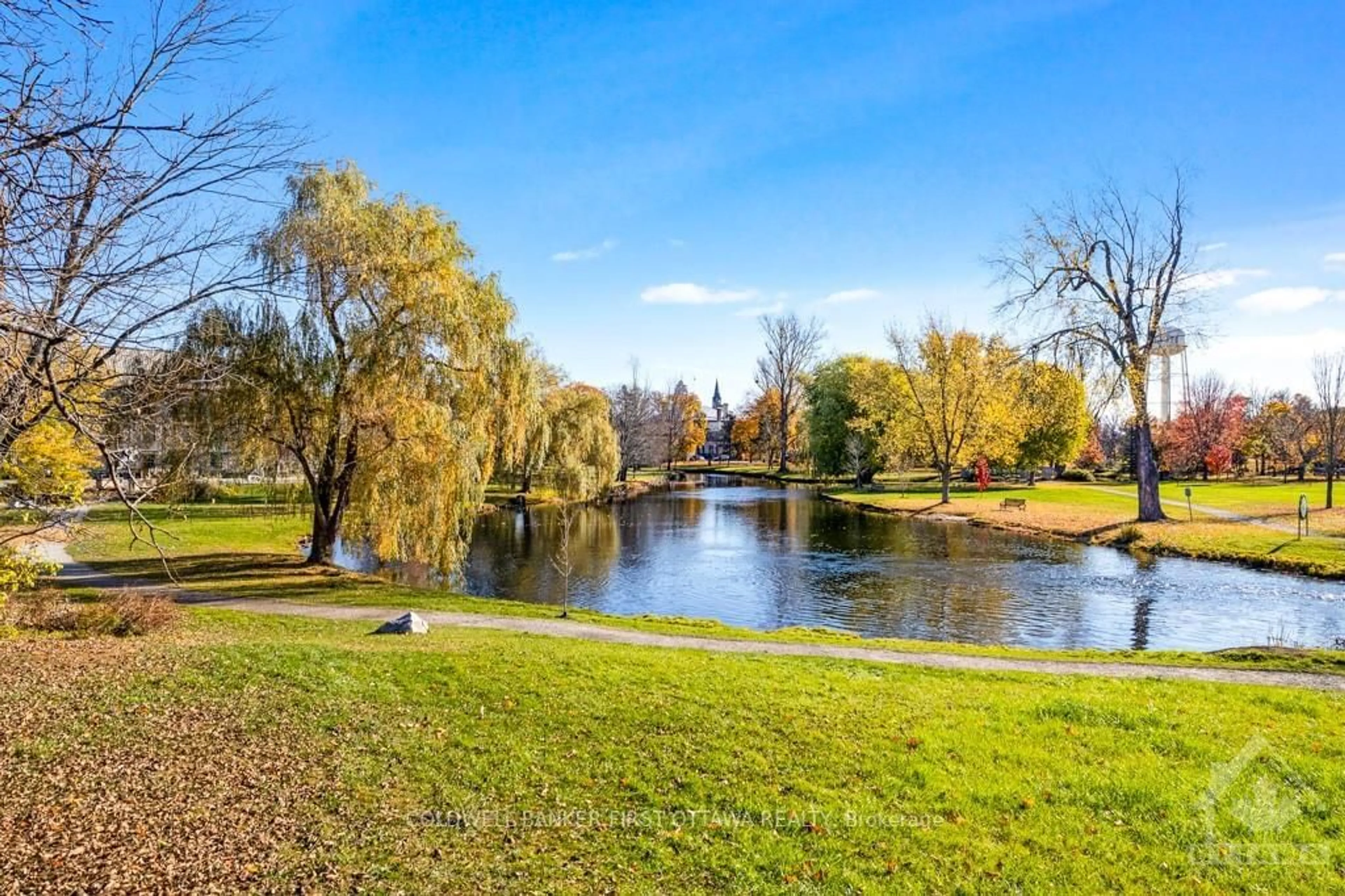 A pic from exterior of the house or condo, the view of lake or river for 5B LEWIS St, Perth Ontario K7H 1M6