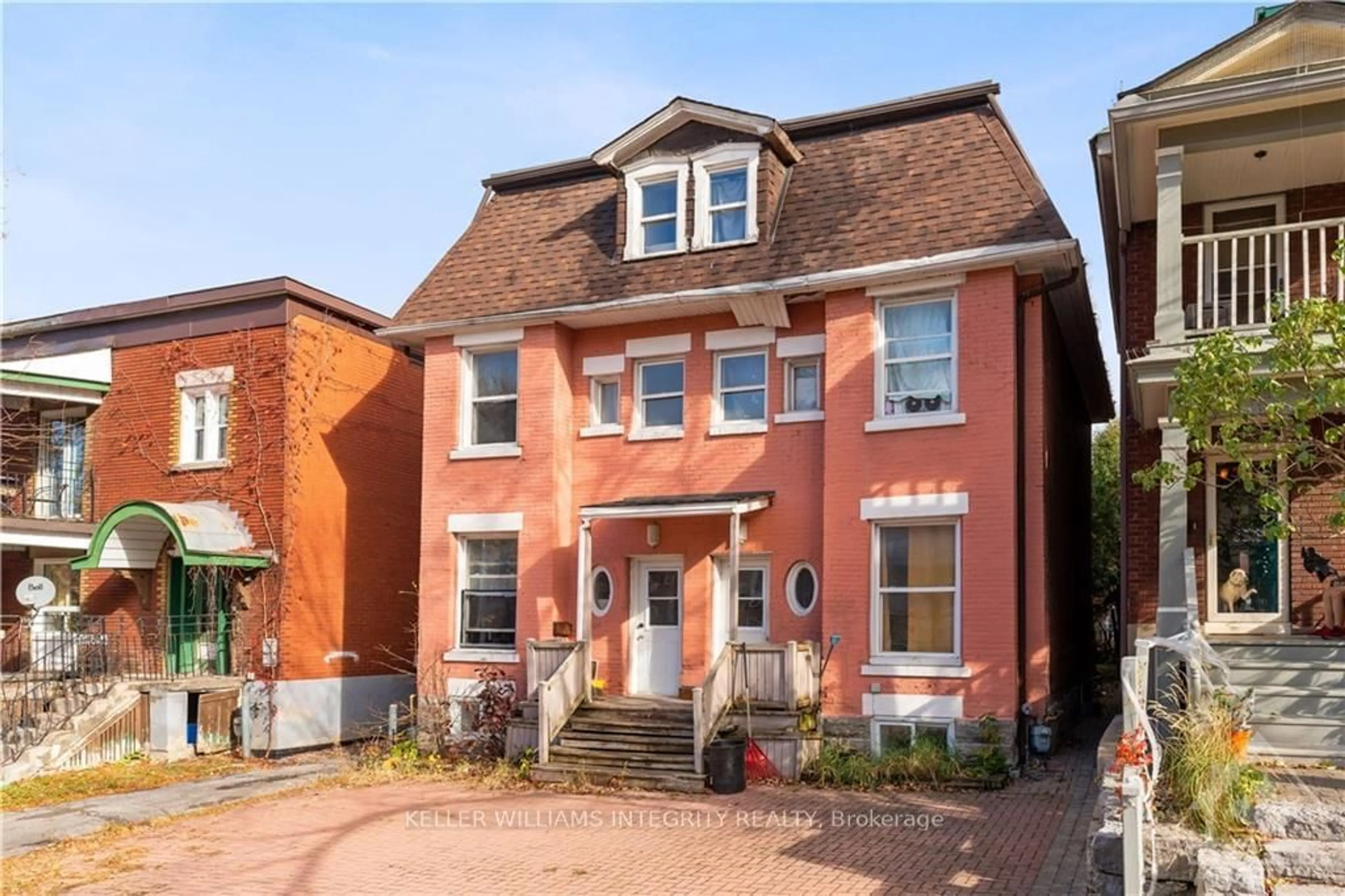 Home with brick exterior material for 73-75 LOWER CHARLOTTE St, Lower Town - Sandy Hill Ontario K1N 8J9