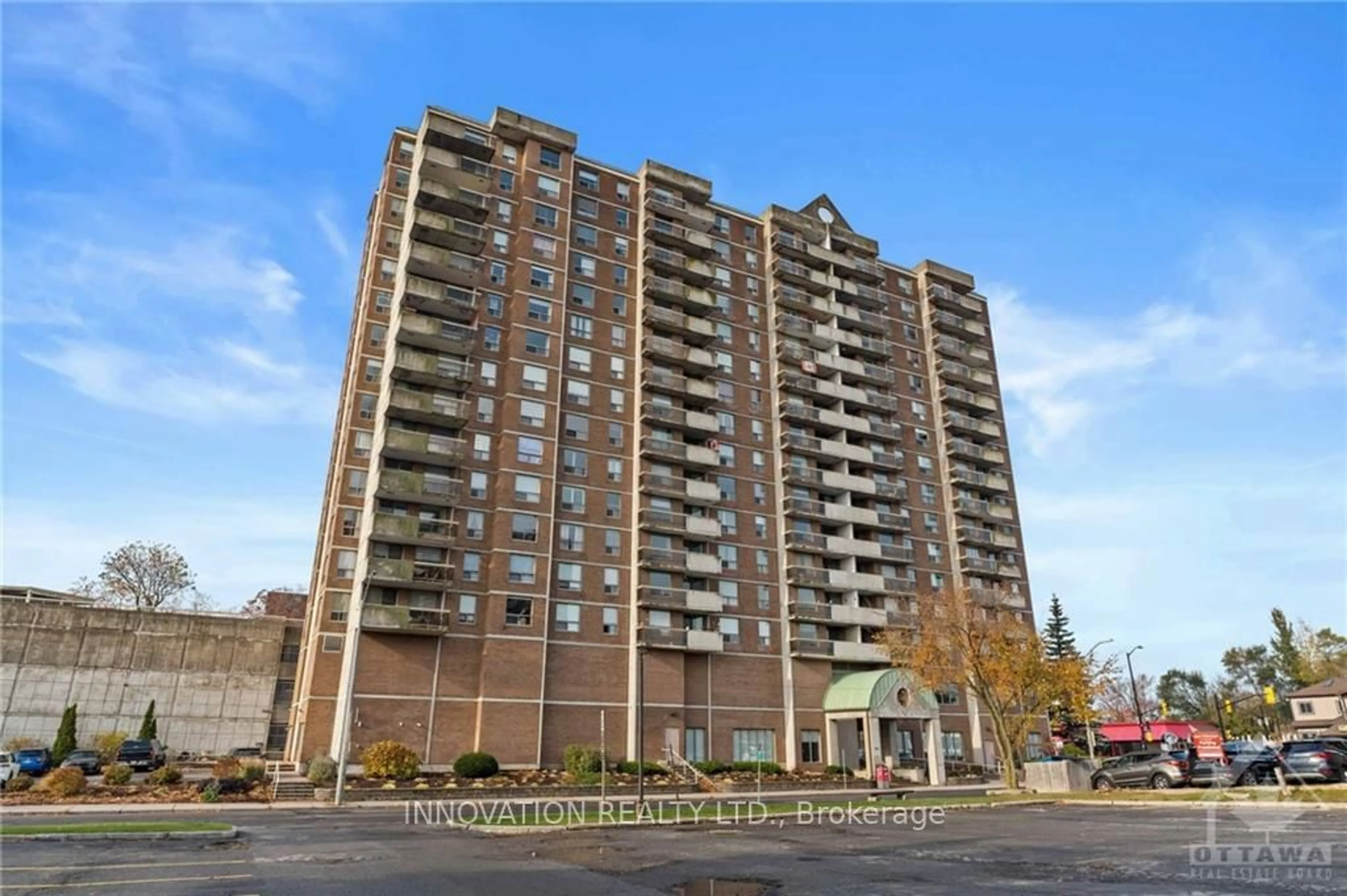 A pic from exterior of the house or condo, the front or back of building for 200 LAFONTAINE Ave #705, Vanier and Kingsview Park Ontario K1L 8K8