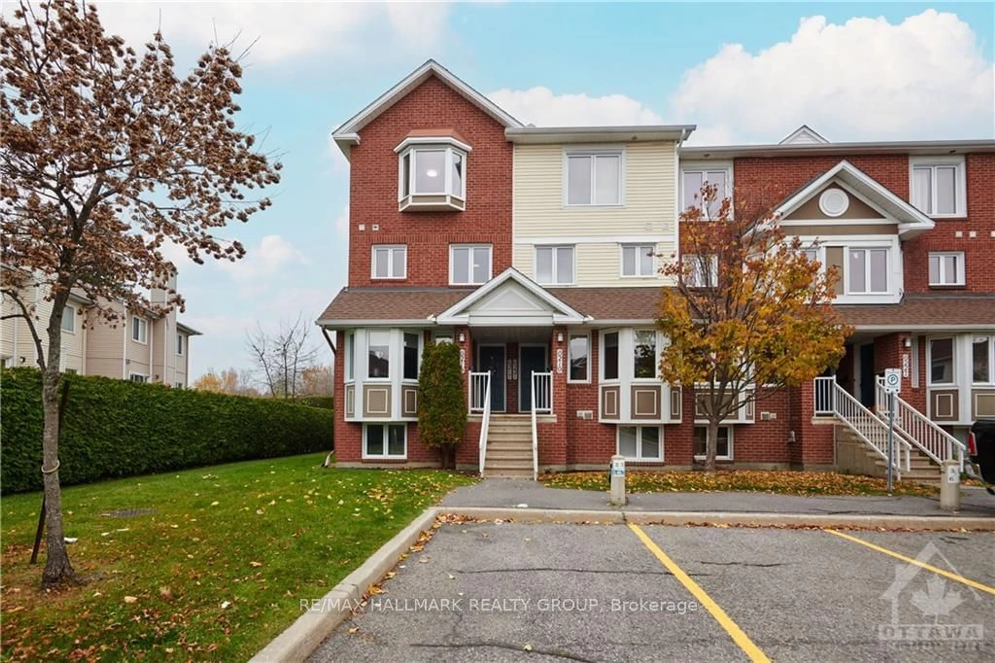 A pic from exterior of the house or condo, the front or back of building for 6217 TEALWOOD Pl, Orleans - Convent Glen and Area Ontario K1C 7K1