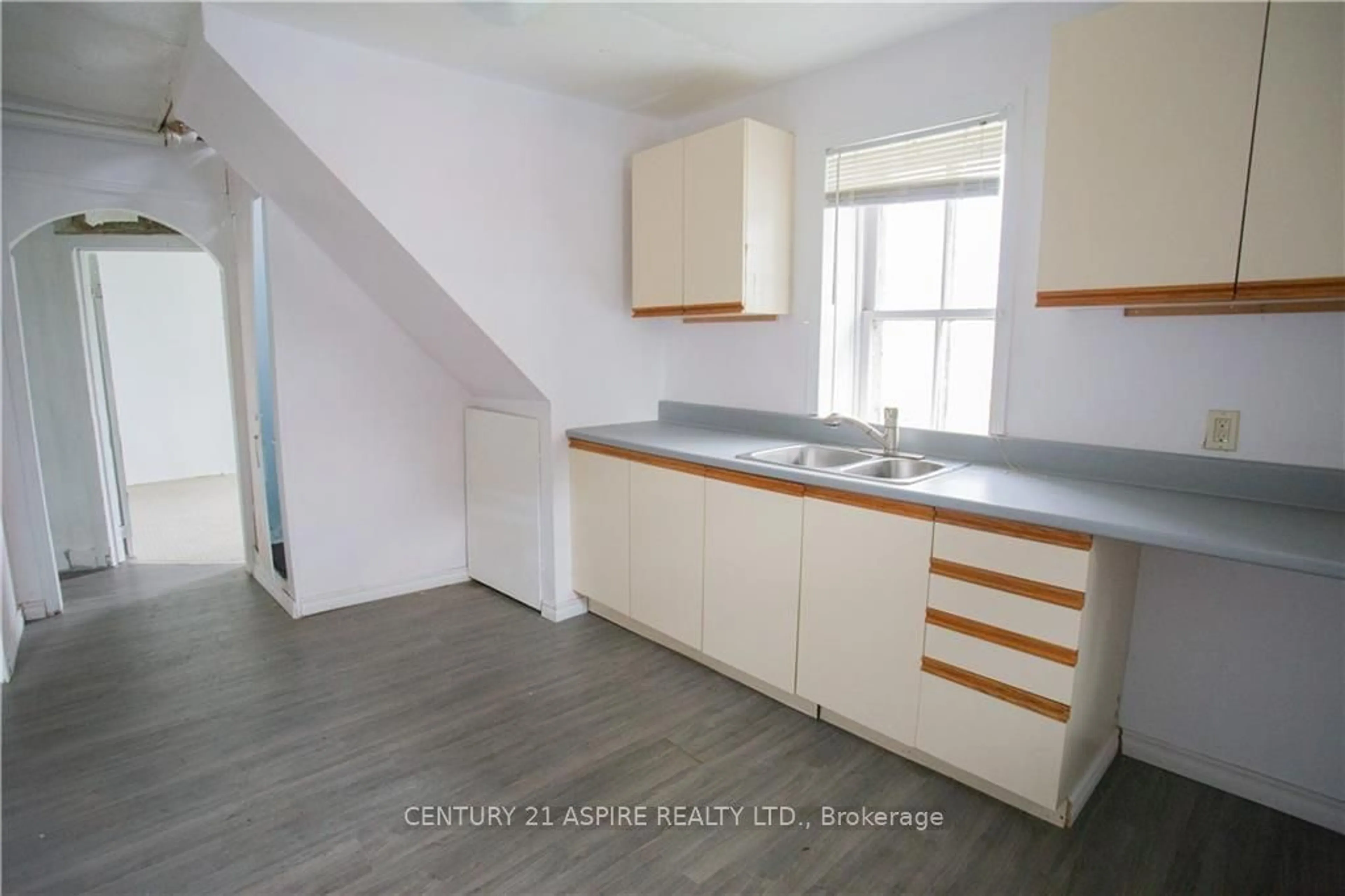 Standard kitchen, unknown floor, cottage for 744 CALVIN Rd, Whitewater Region Ontario K0J 1Y0