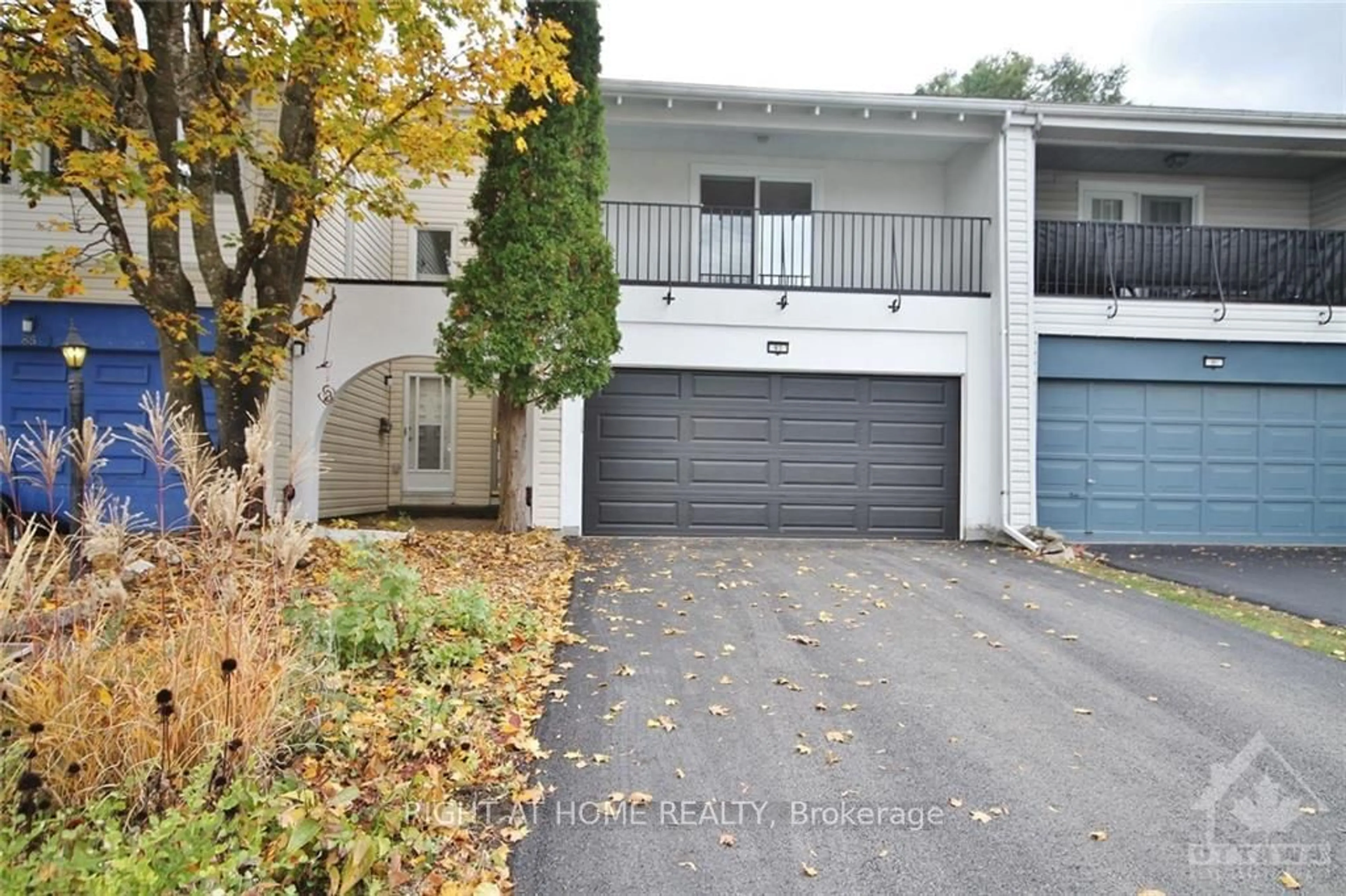 A pic from exterior of the house or condo, the street view for 83 GRADY Cres, South of Baseline to Knoxdale Ontario K2H 5S2