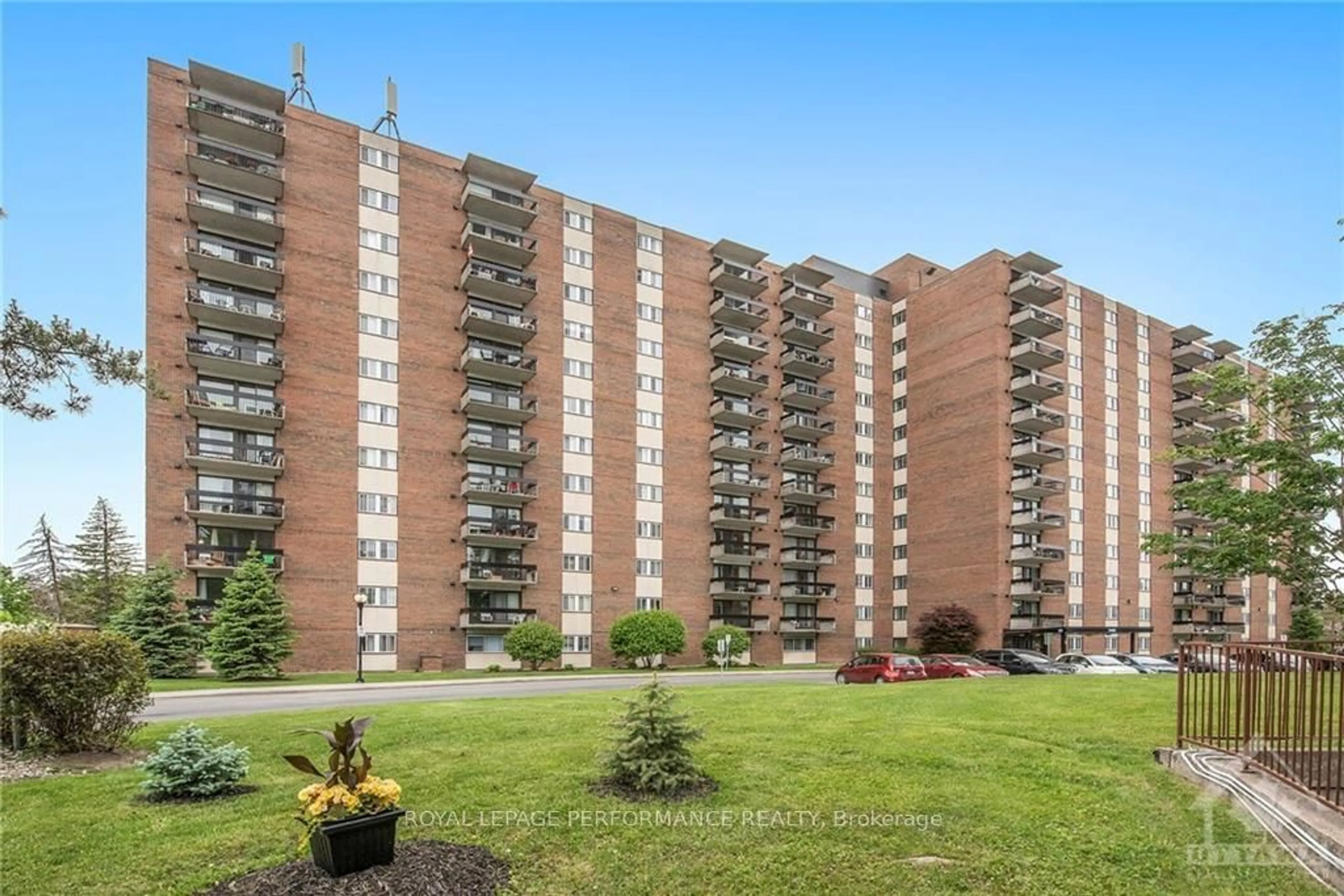 A pic from exterior of the house or condo, the front or back of building for 1505 BASELINE Rd #1110, Belair Park - Copeland Park and Area Ontario K2C 3L4