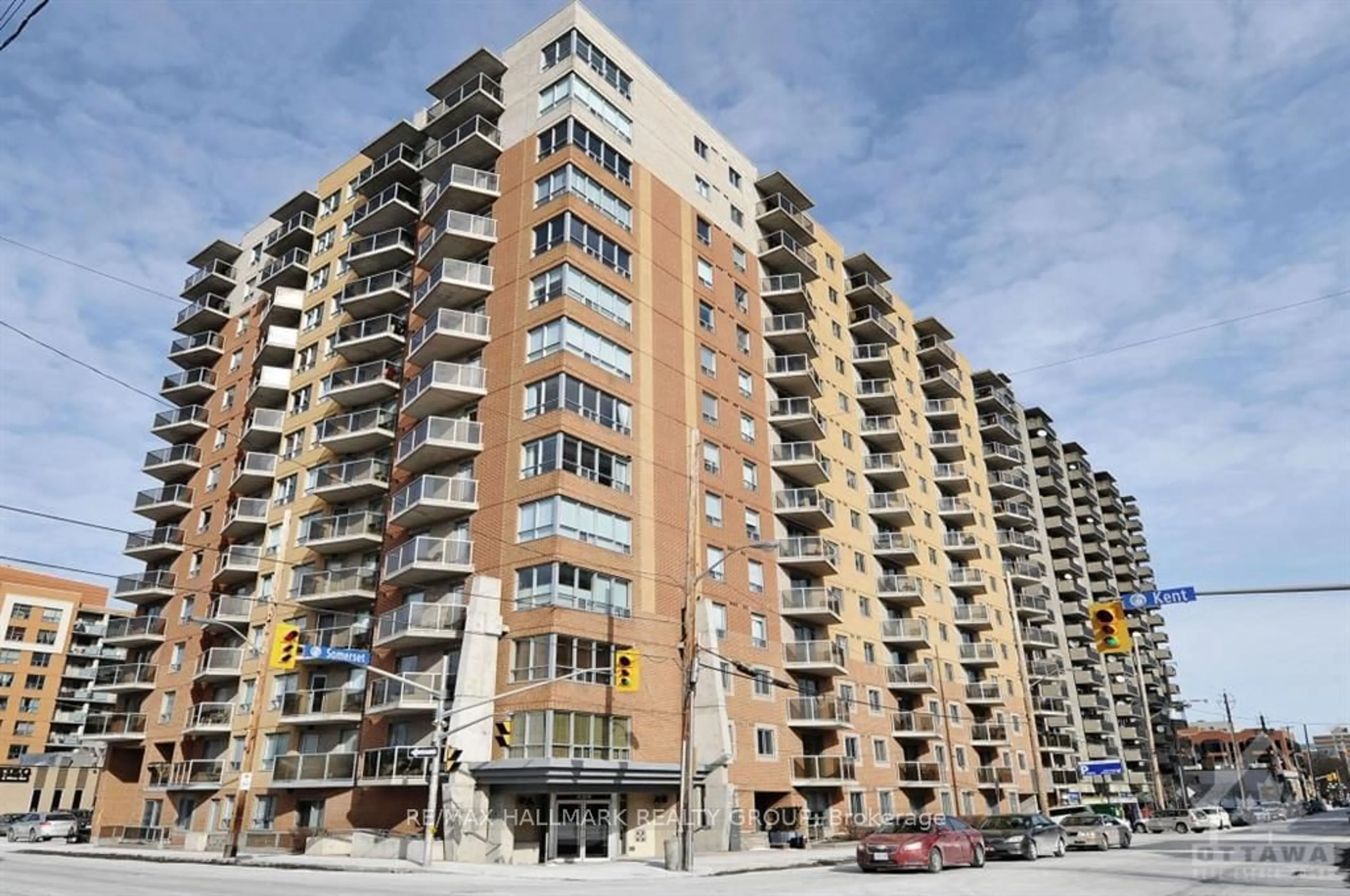 A pic from exterior of the house or condo, the street view for 429 SOMERSET St #408, Ottawa Centre Ontario K2P 2P5