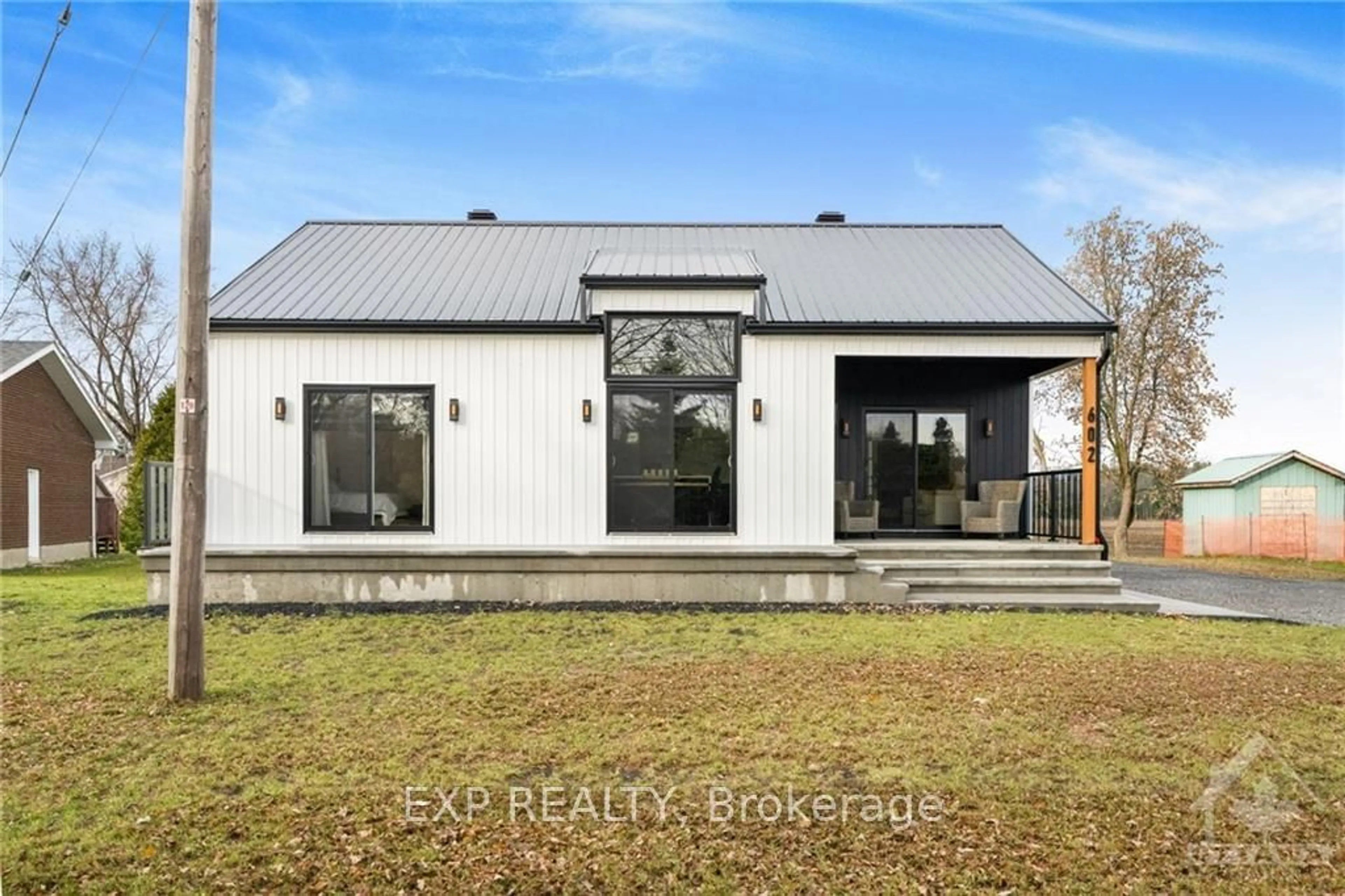 Frontside or backside of a home, cottage for 602 TELEGRAPH St, Alfred and Plantagenet Ontario K0B 1A0