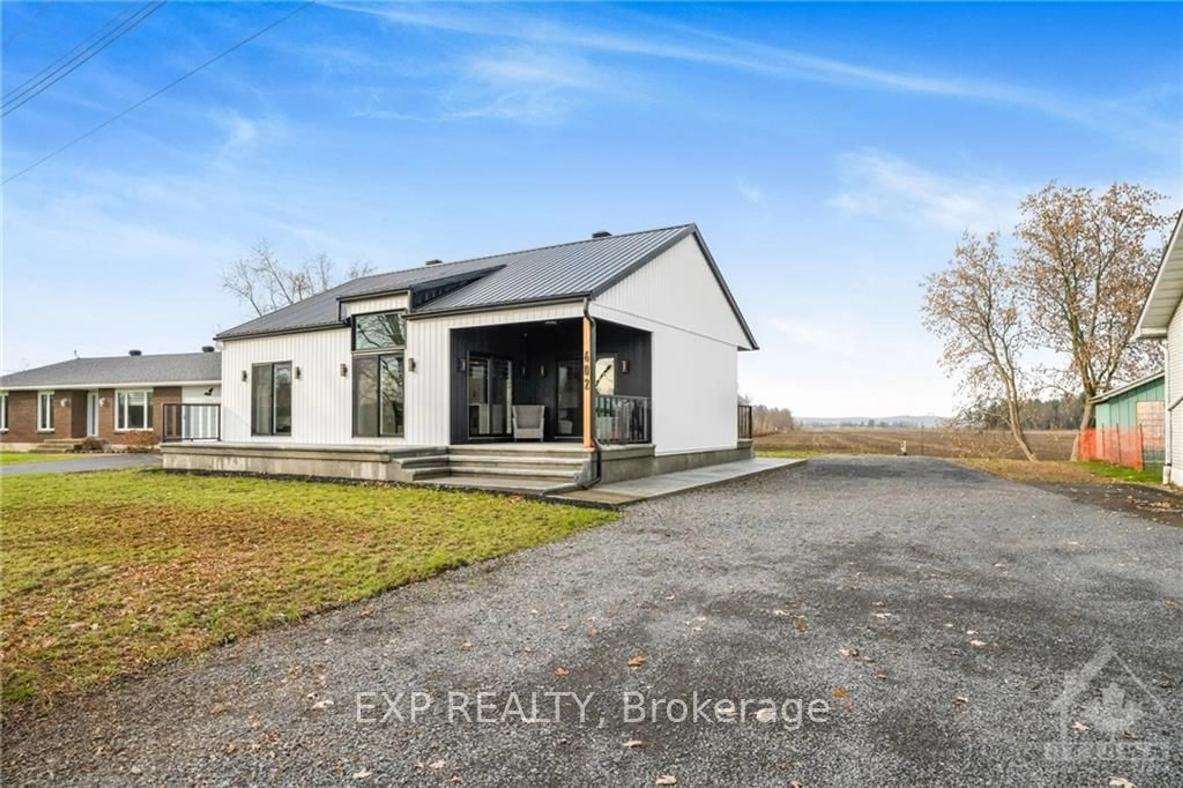 Frontside or backside of a home, cottage for 602 TELEGRAPH St, Alfred and Plantagenet Ontario K0B 1A0