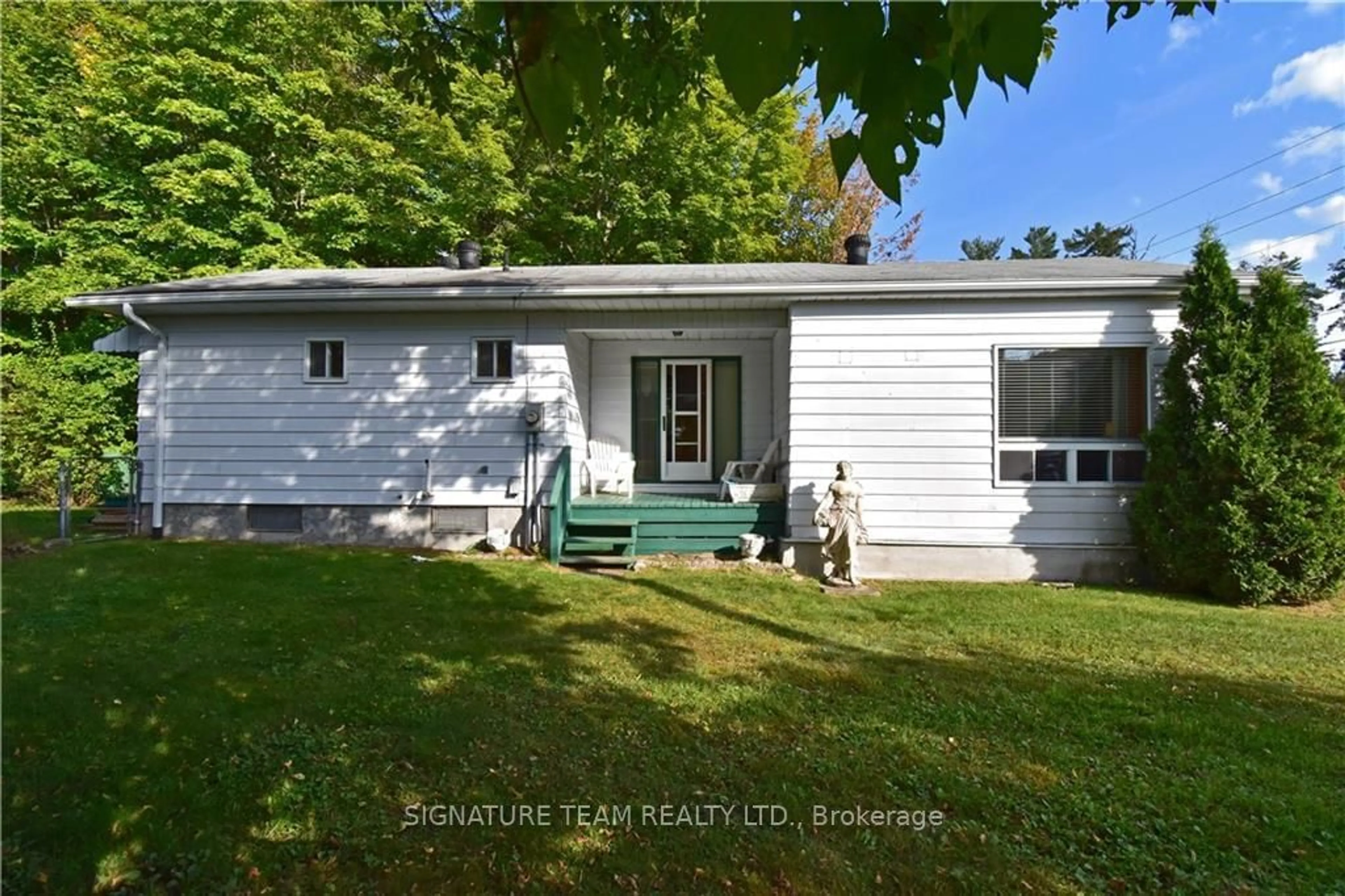 Frontside or backside of a home, cottage for 39287 COMBERMERE Rd, Madawaska Valley Ontario K0J 1L0