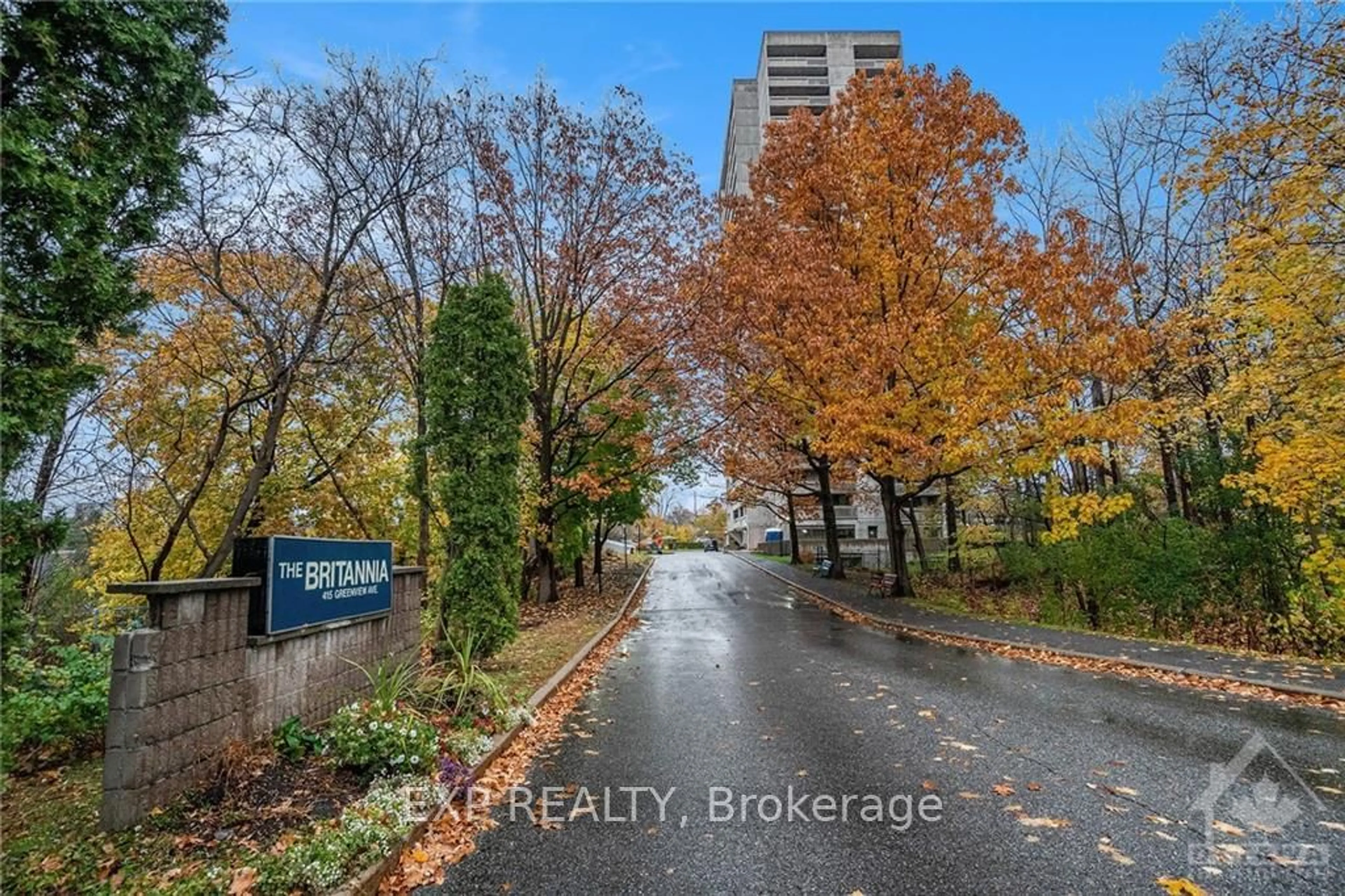 A pic from exterior of the house or condo, the street view for 415 GREENVIEW Ave #907, Britannia - Lincoln Heights and Area Ontario K2B 8G5