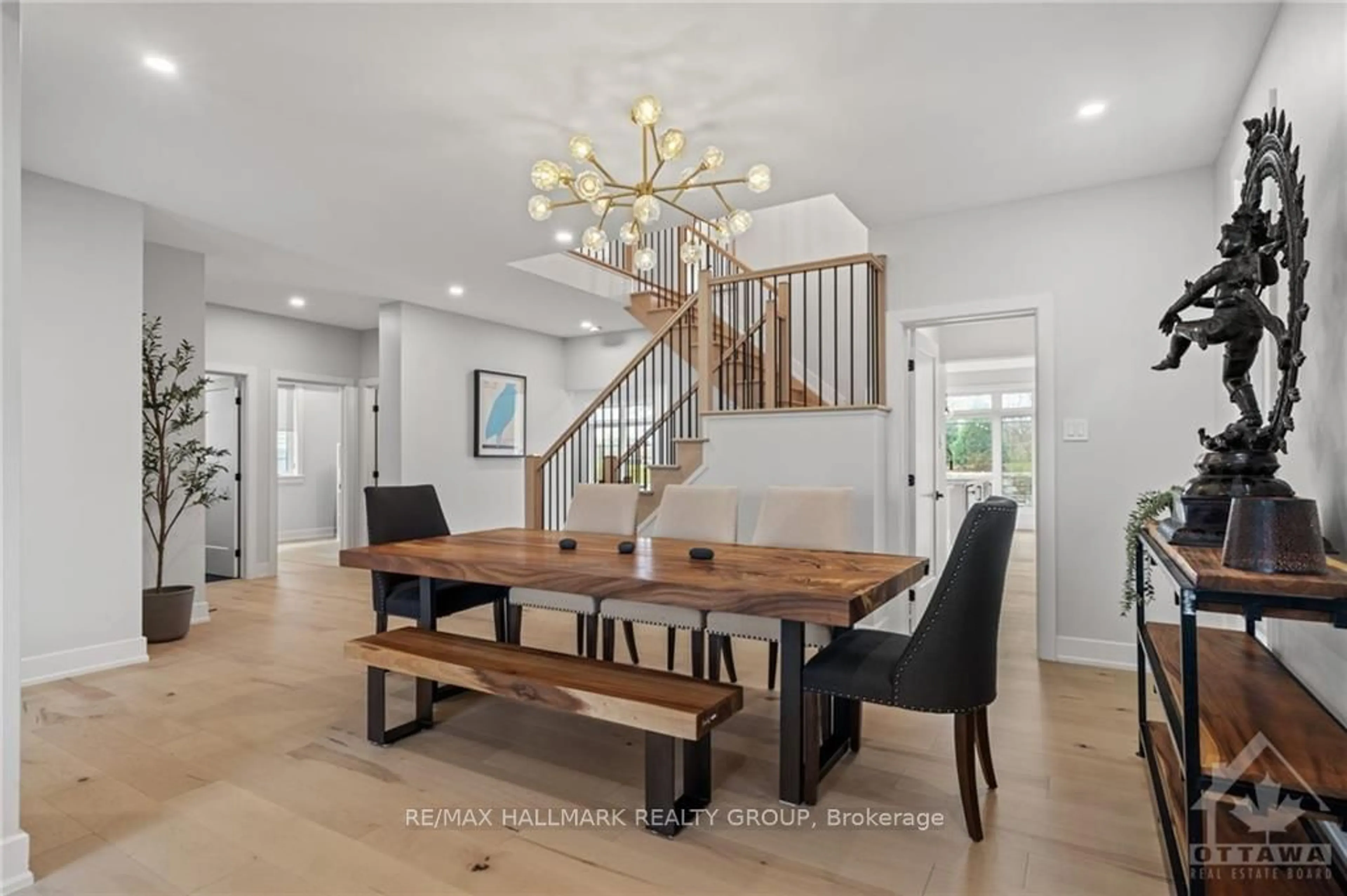 Dining room, wood floors, mountain for 351 KANASHTAGE Terr, Orleans - Cumberland and Area Ontario K4A 5J8