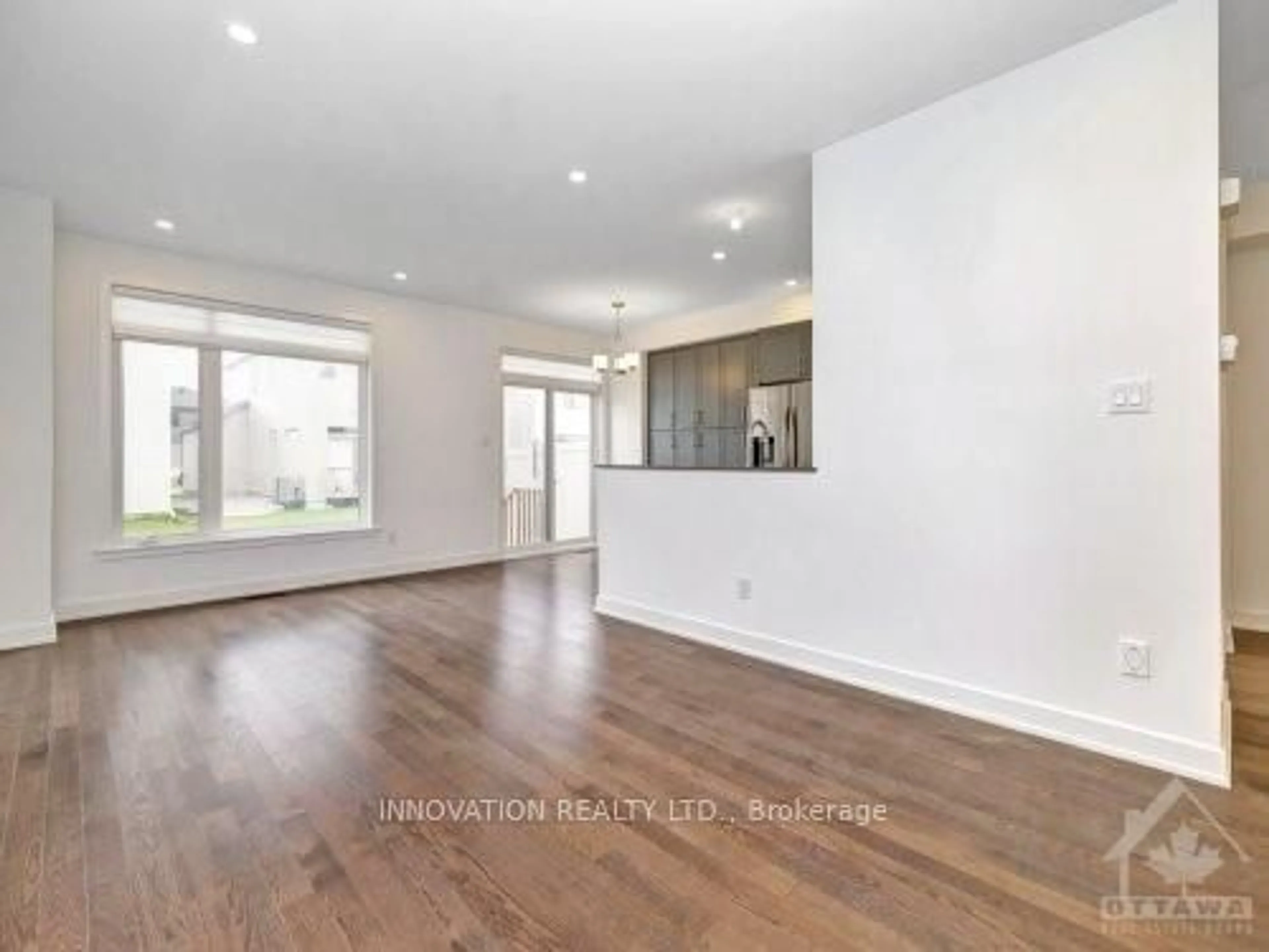 A pic of a room, wood floors for 2337 GOLDHAWK Dr, Stittsville - Munster - Richmond Ontario K2S 2X3