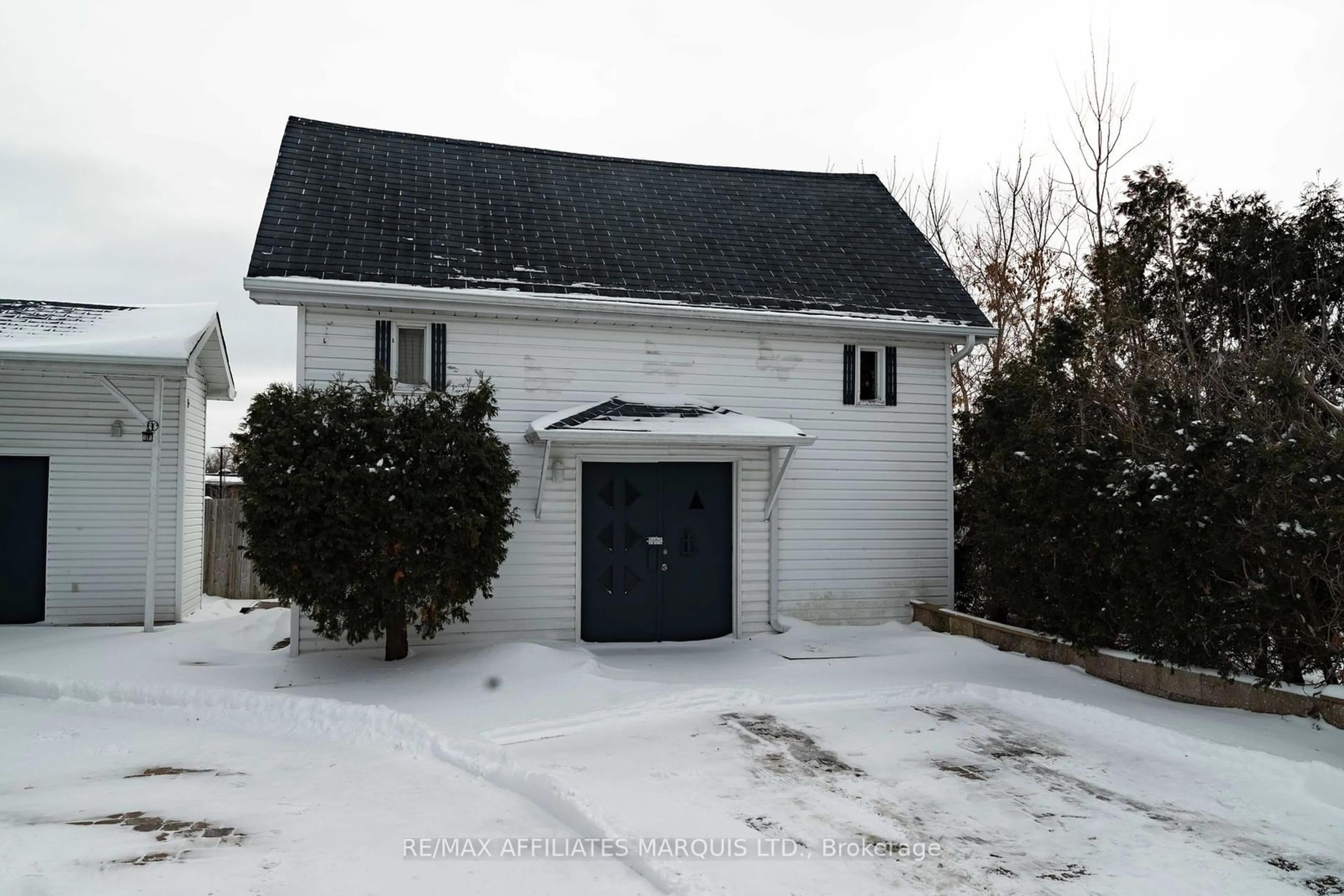 Shed for 29-30 DUNCAN St, Cornwall Ontario K6H 1H4