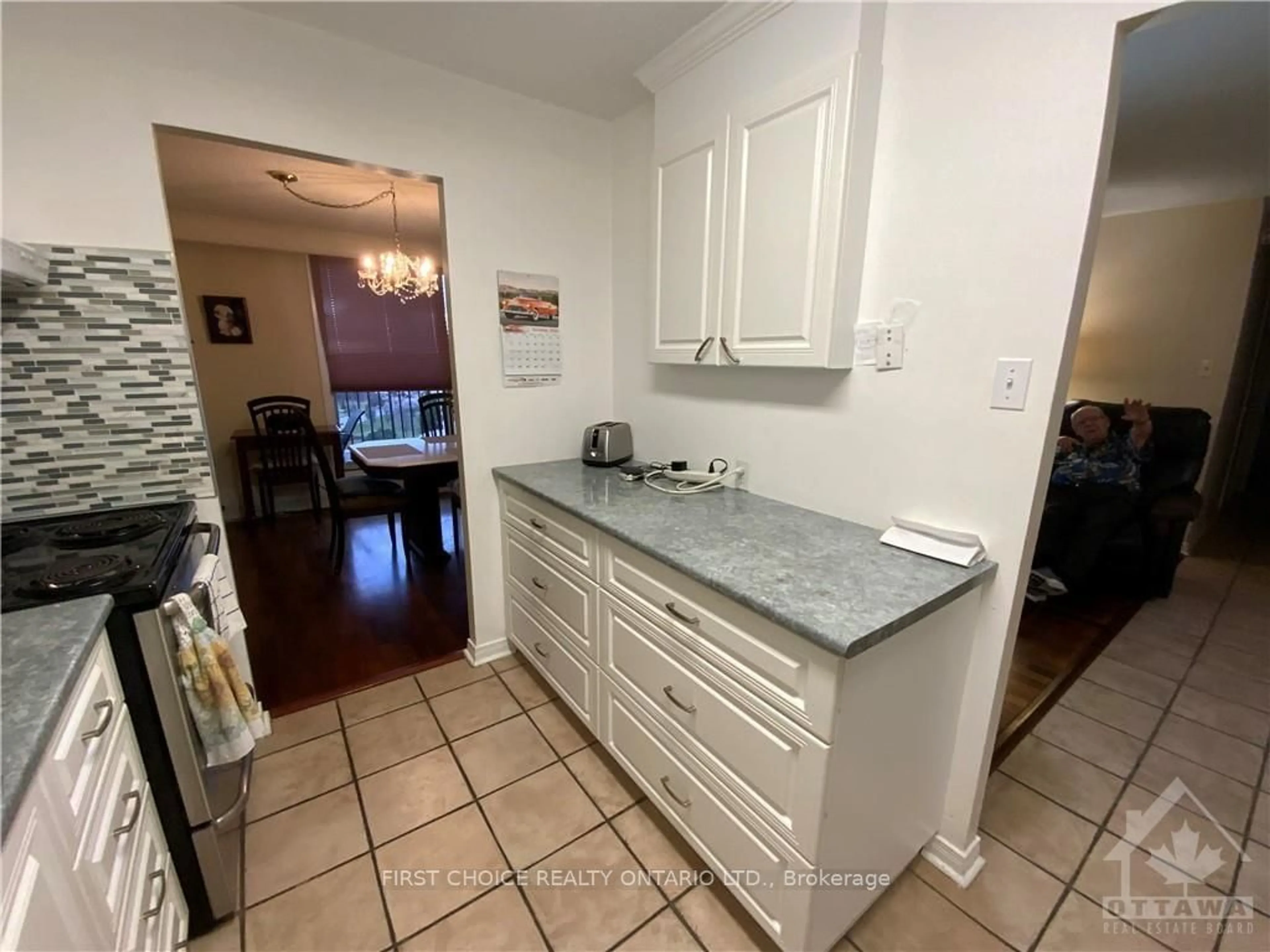 Kitchen, not visible floor, cottage for 665 BATHGATE Dr #2008, Overbook - Castleheights and Area Ontario K1K 3Y4