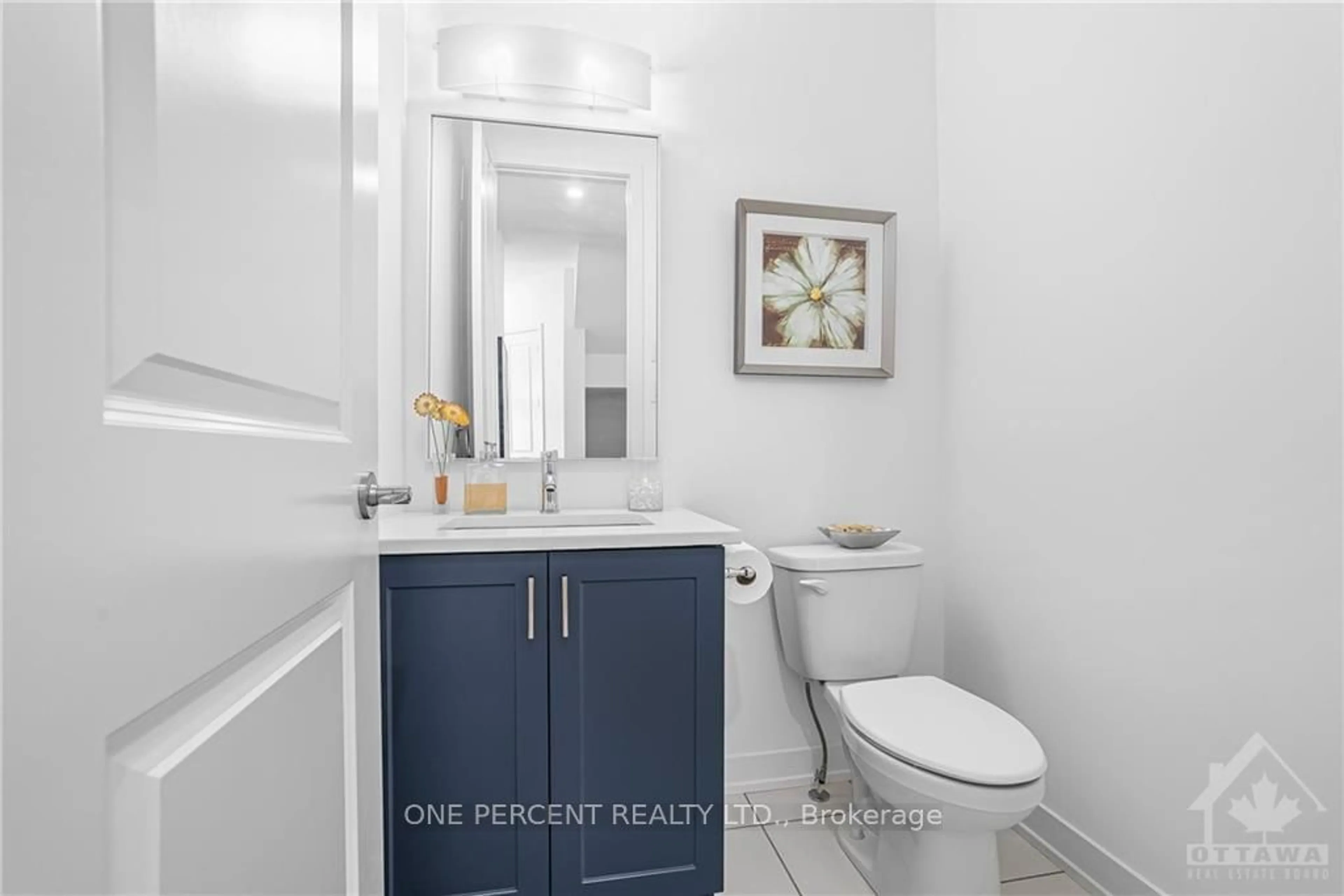 Bathroom, ceramic floors for 6487 RENAUD Rd, Orleans - Convent Glen and Area Ontario K1W 0R8